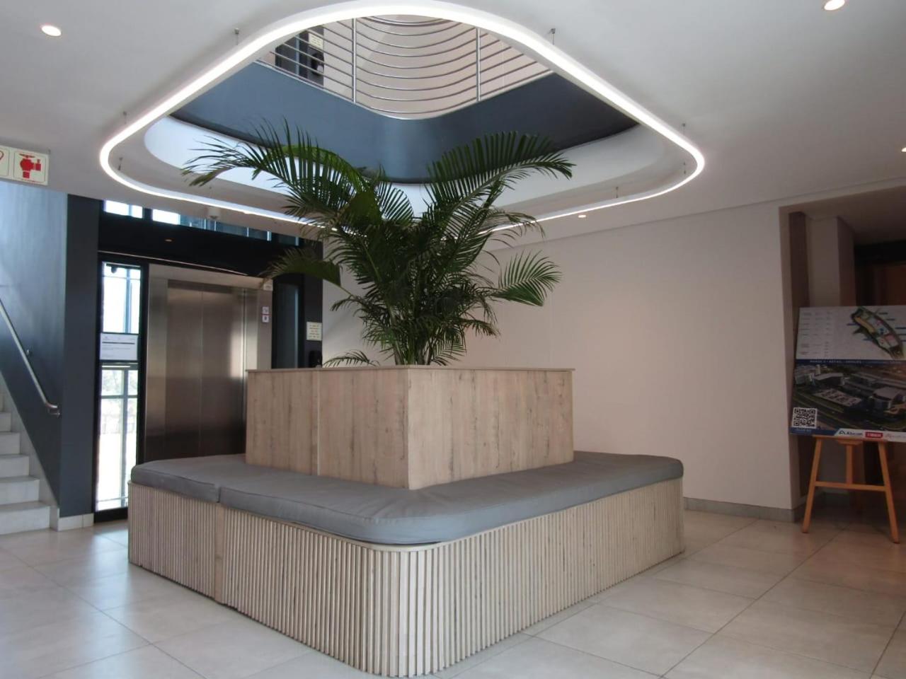 Sandton Gate Luxury 2 Bed Apartment - JOHANNESBURG