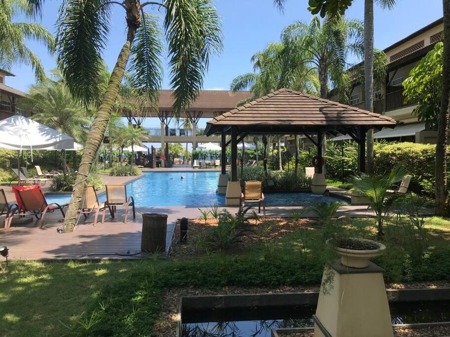Beira Mar - 2 Quartos - Lindo Condominio