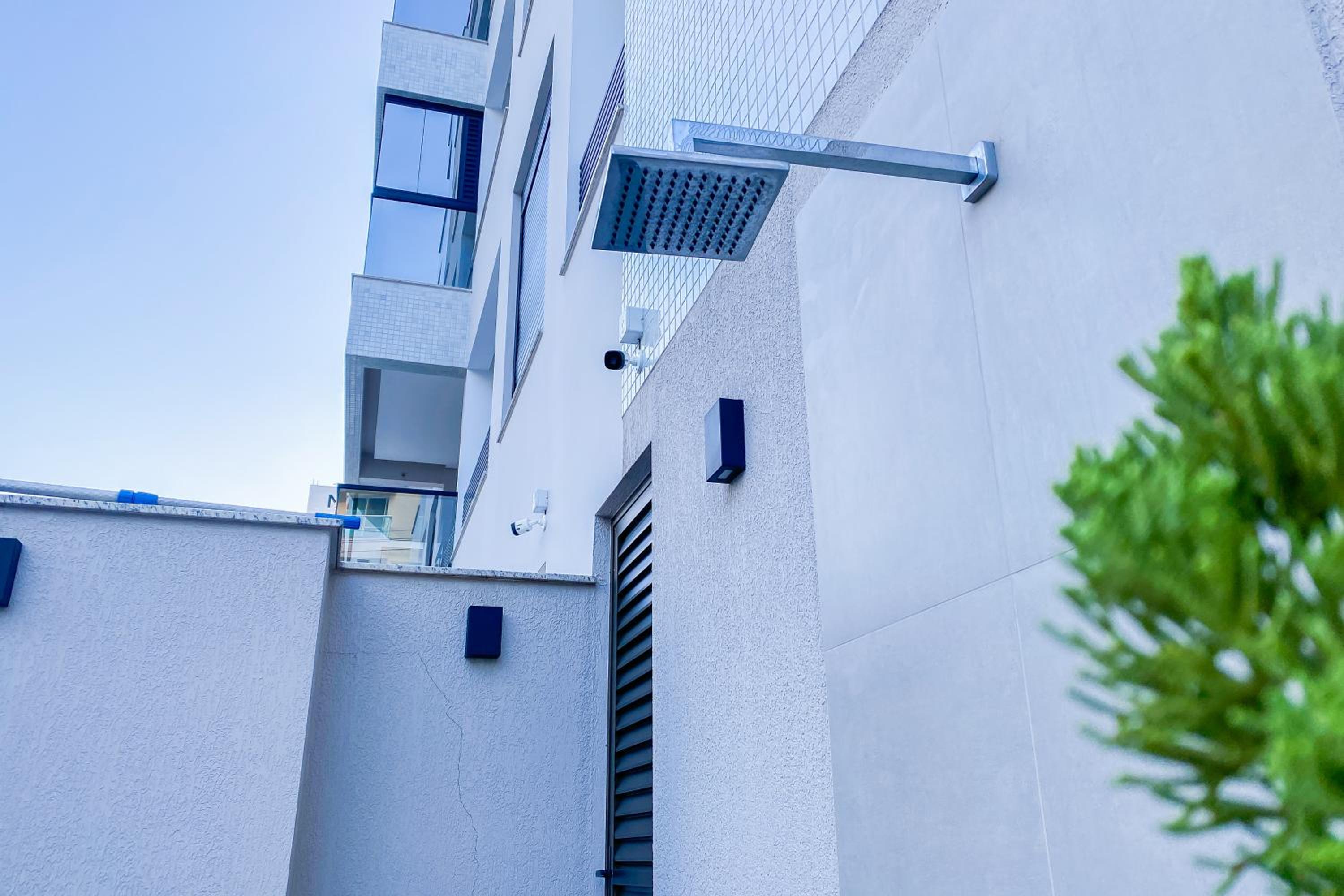 Apartamento super completo a 250mts do mar