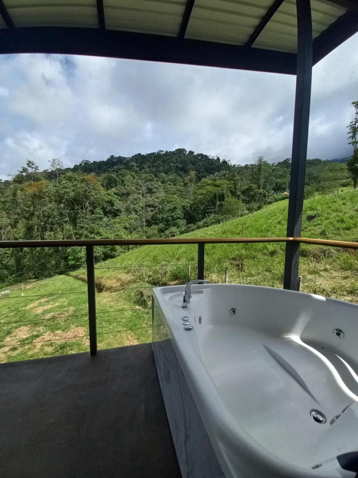 Arenal Hideaway