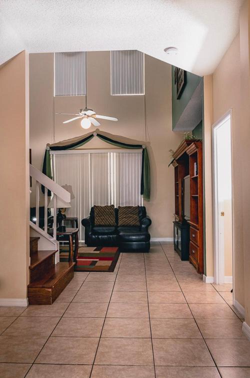 Crescent Lakes Villa