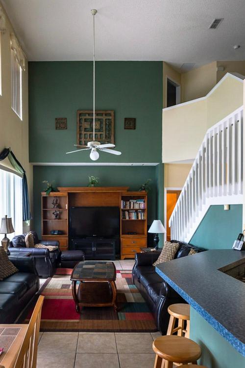 Crescent Lakes Villa
