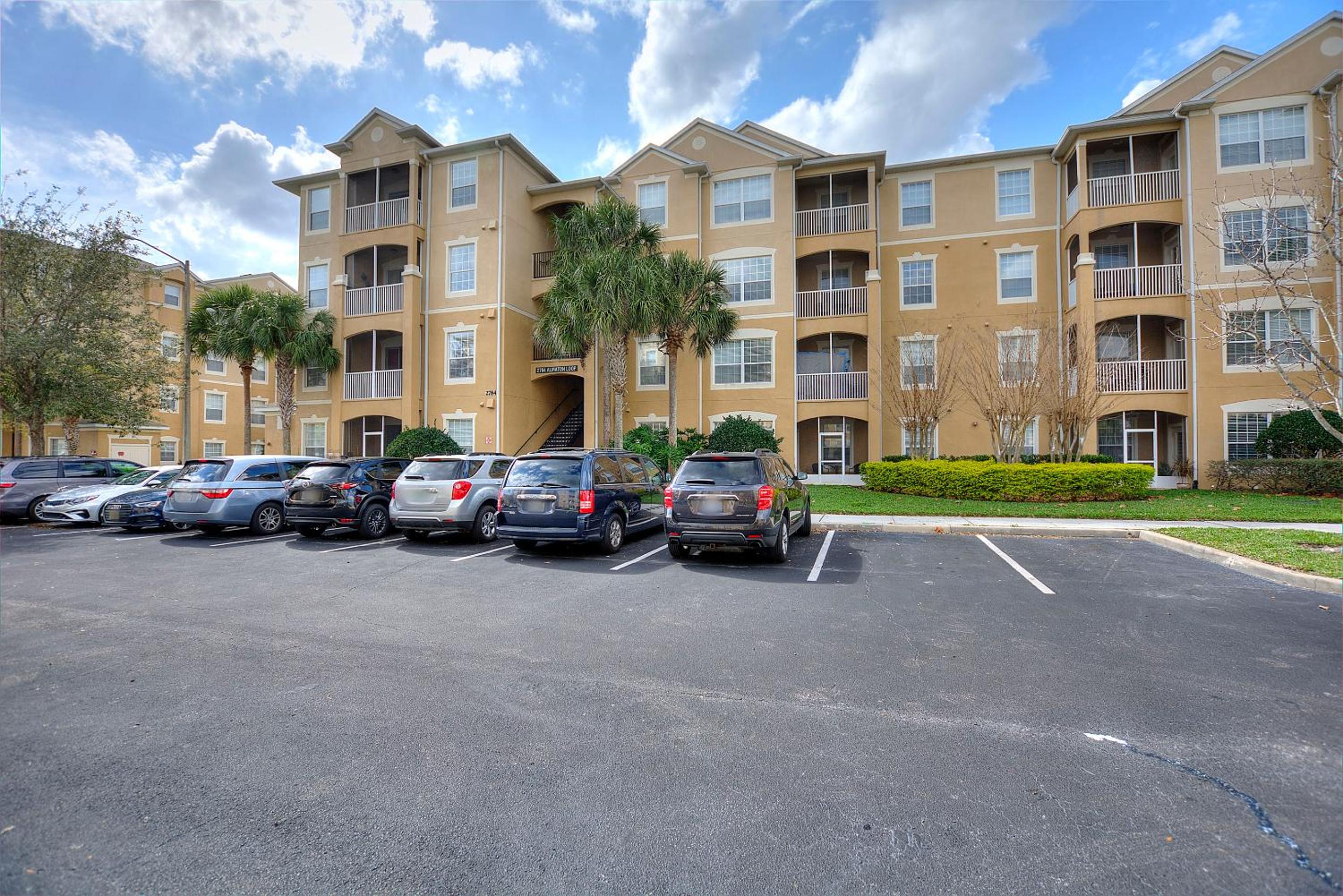 Condo in Gated Windsor Hills