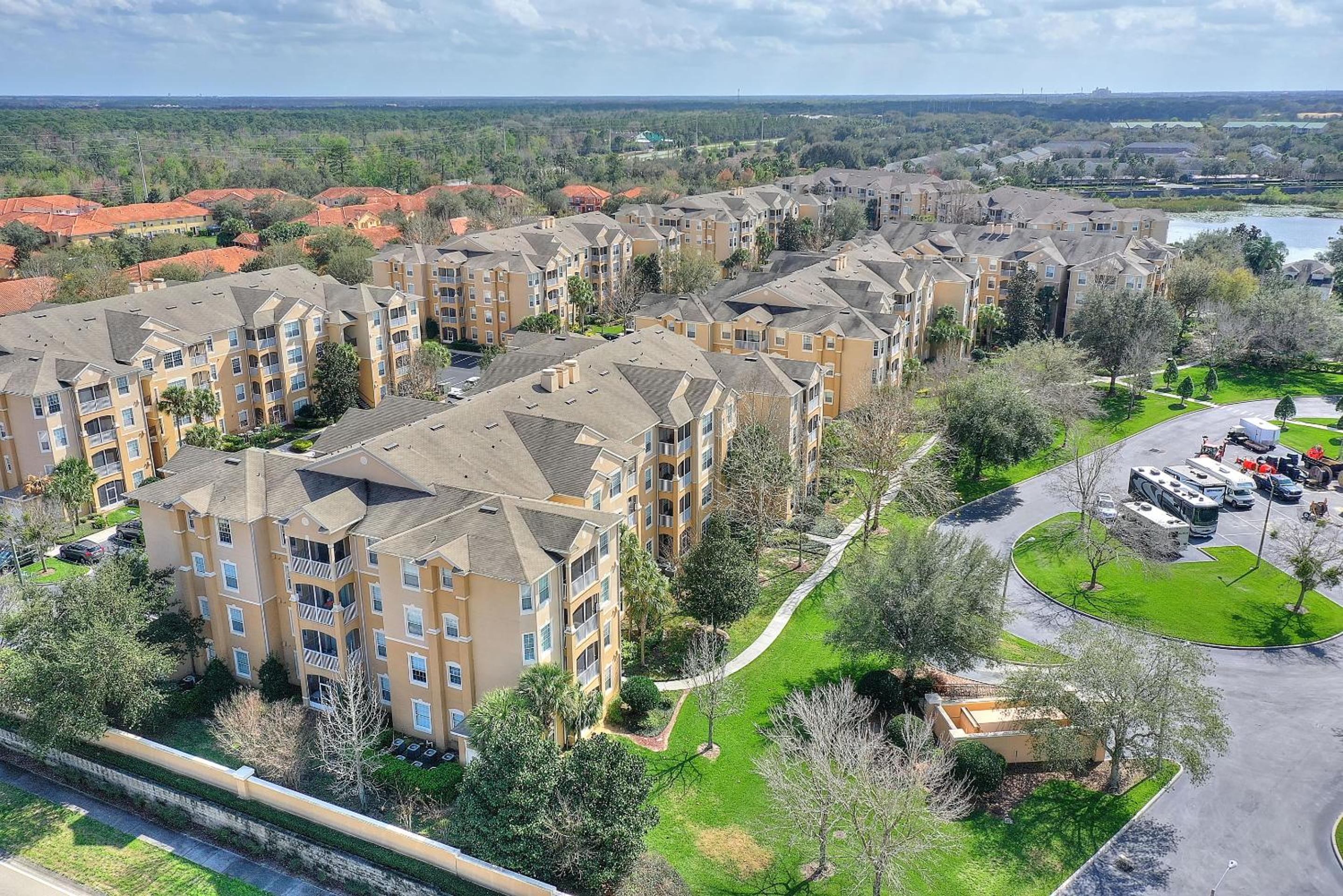 Condo in Gated Windsor Hills