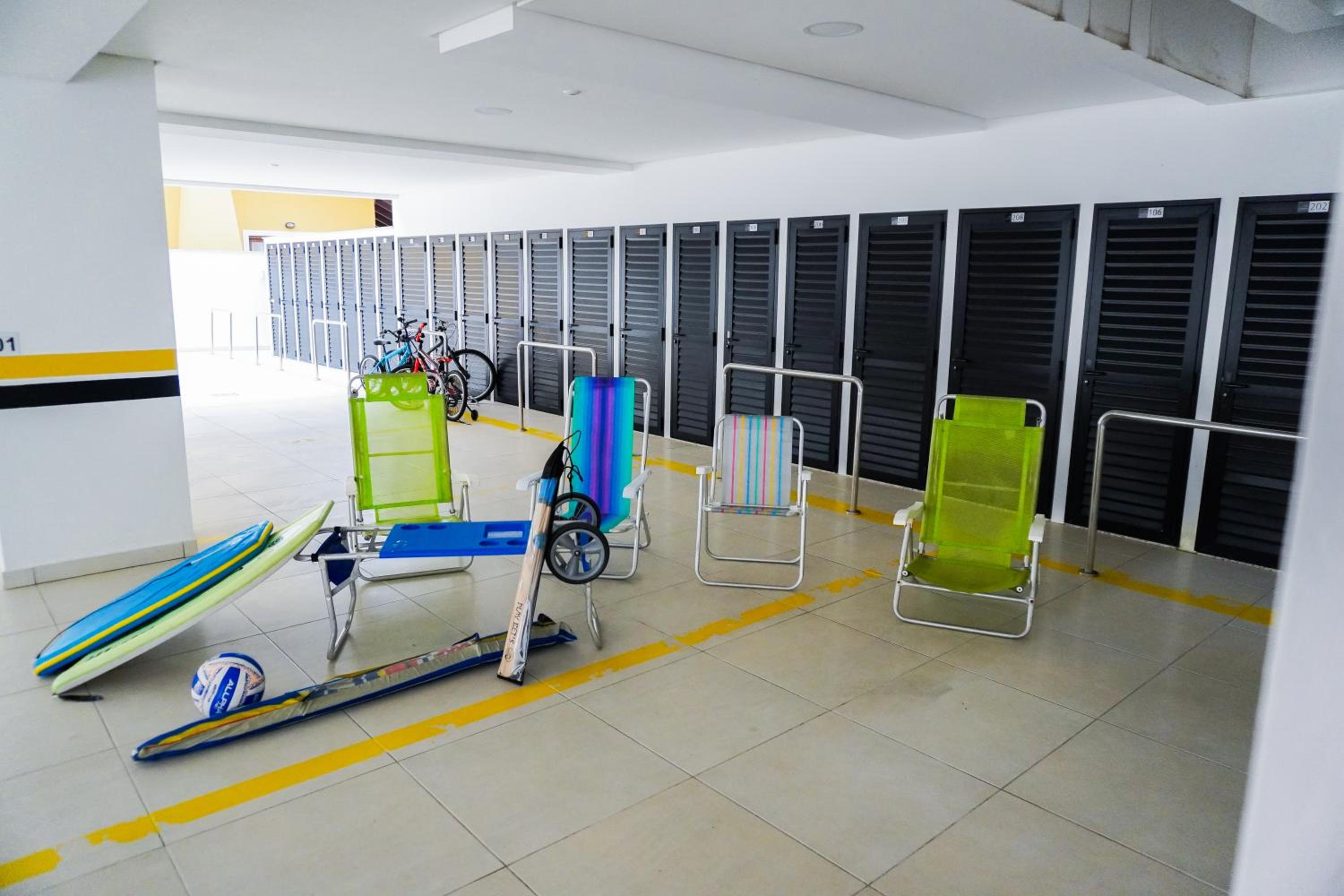 Apartamento super completo a 250mts do mar