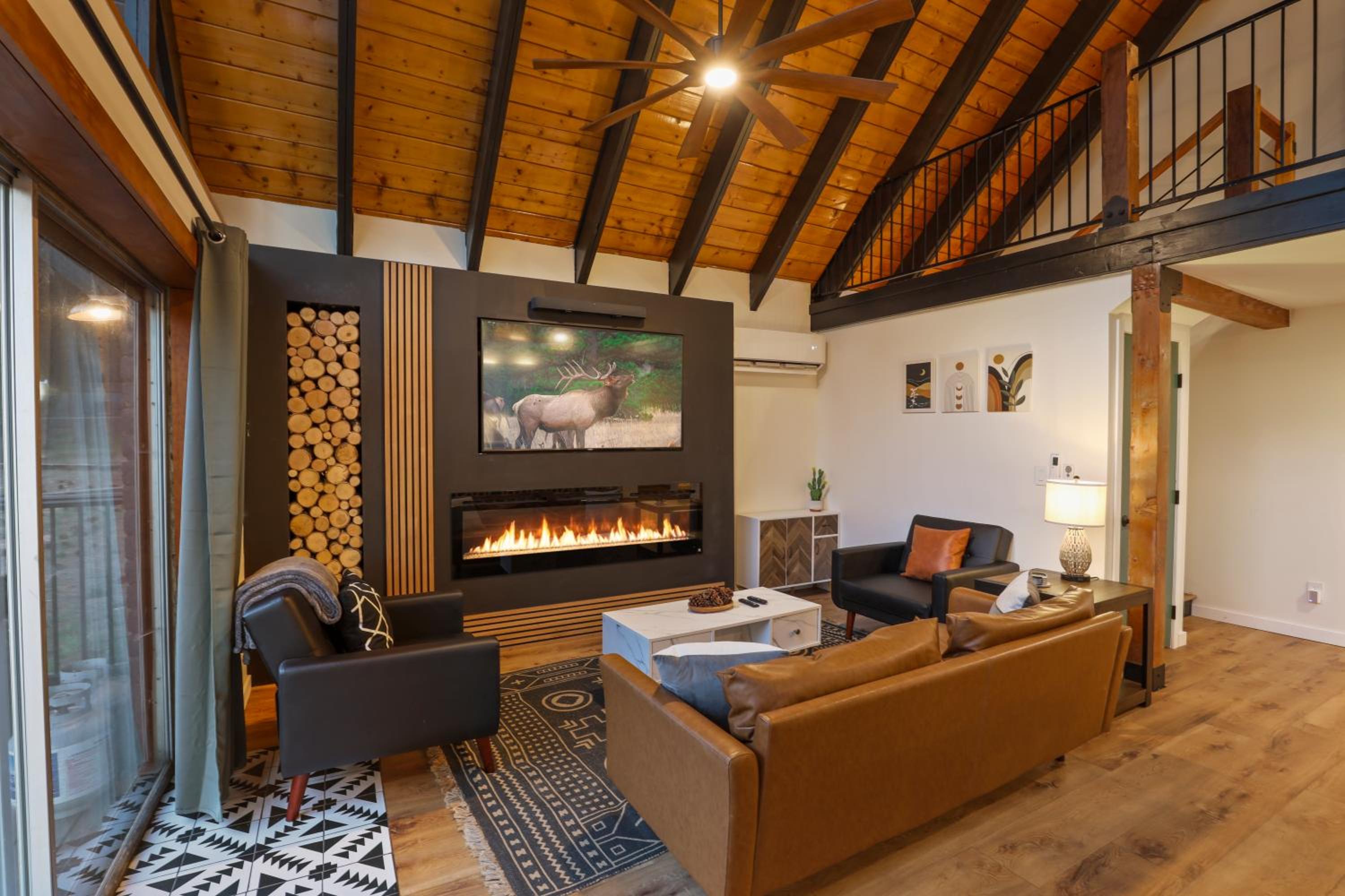 Payson Vacations - Cozy Modern Chalet in Strawberry - Property Image 3