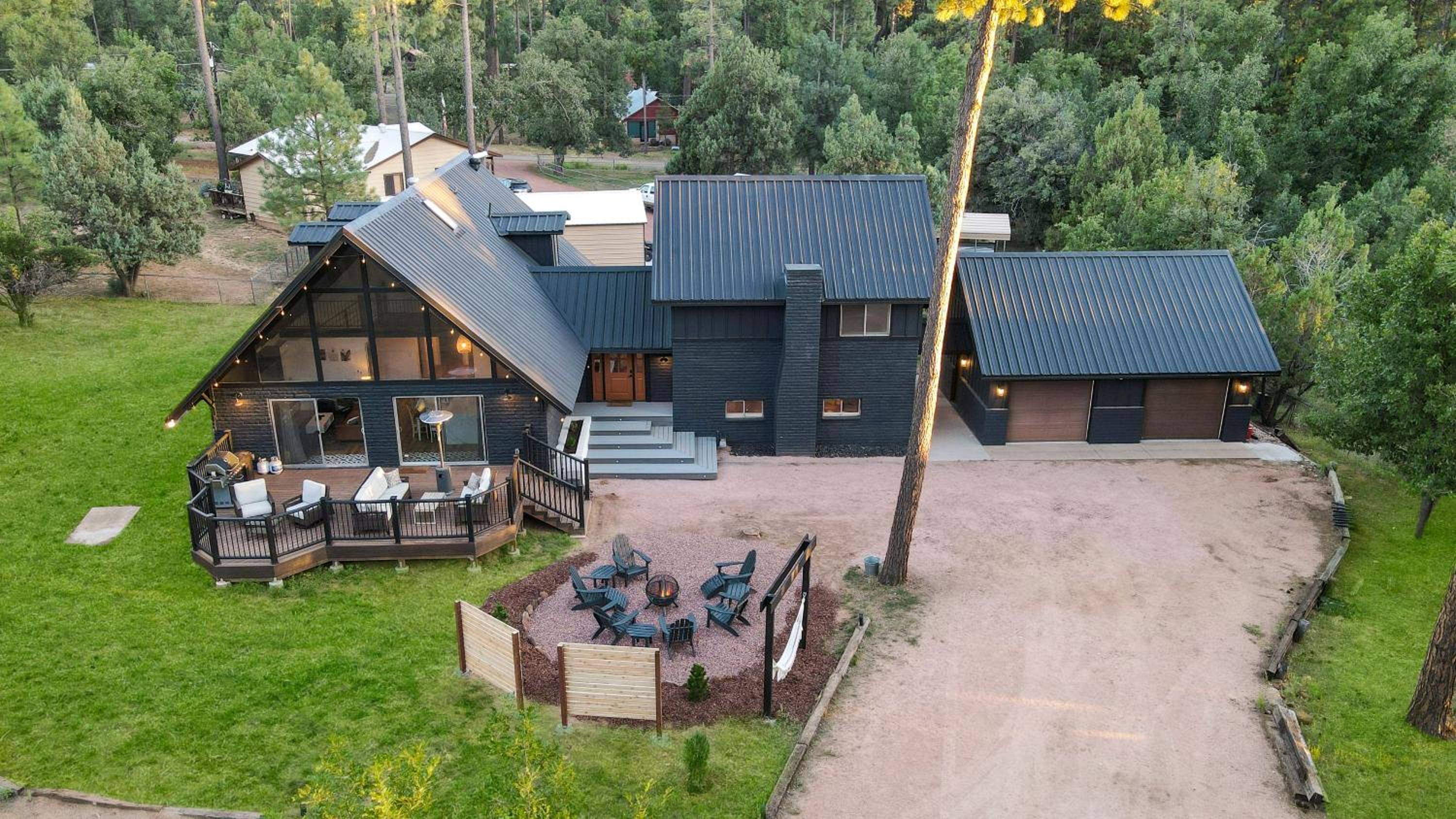 Cozy Modern Chalet in Strawberry view 5