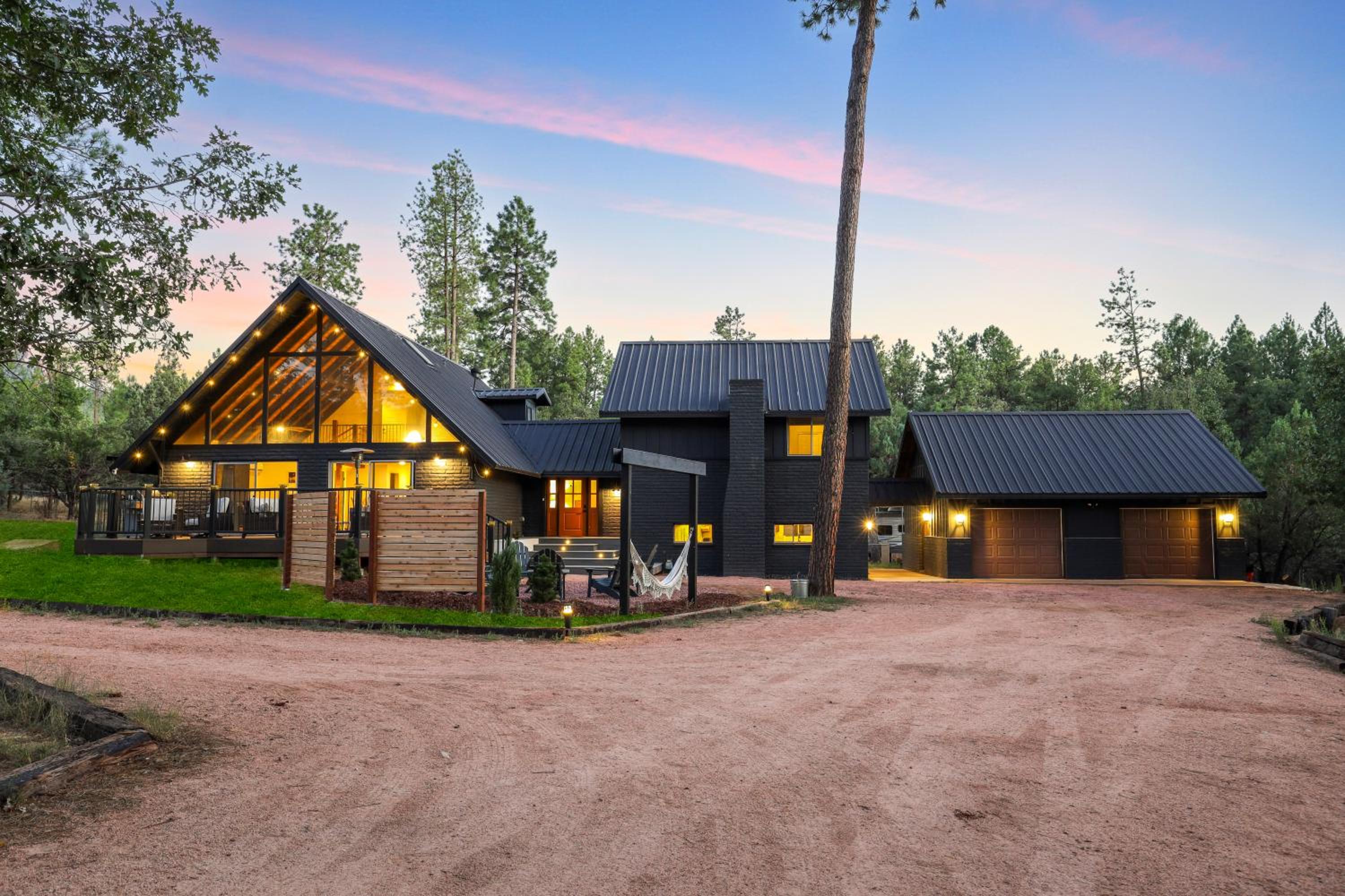 Cozy Modern Chalet in Strawberry view 2