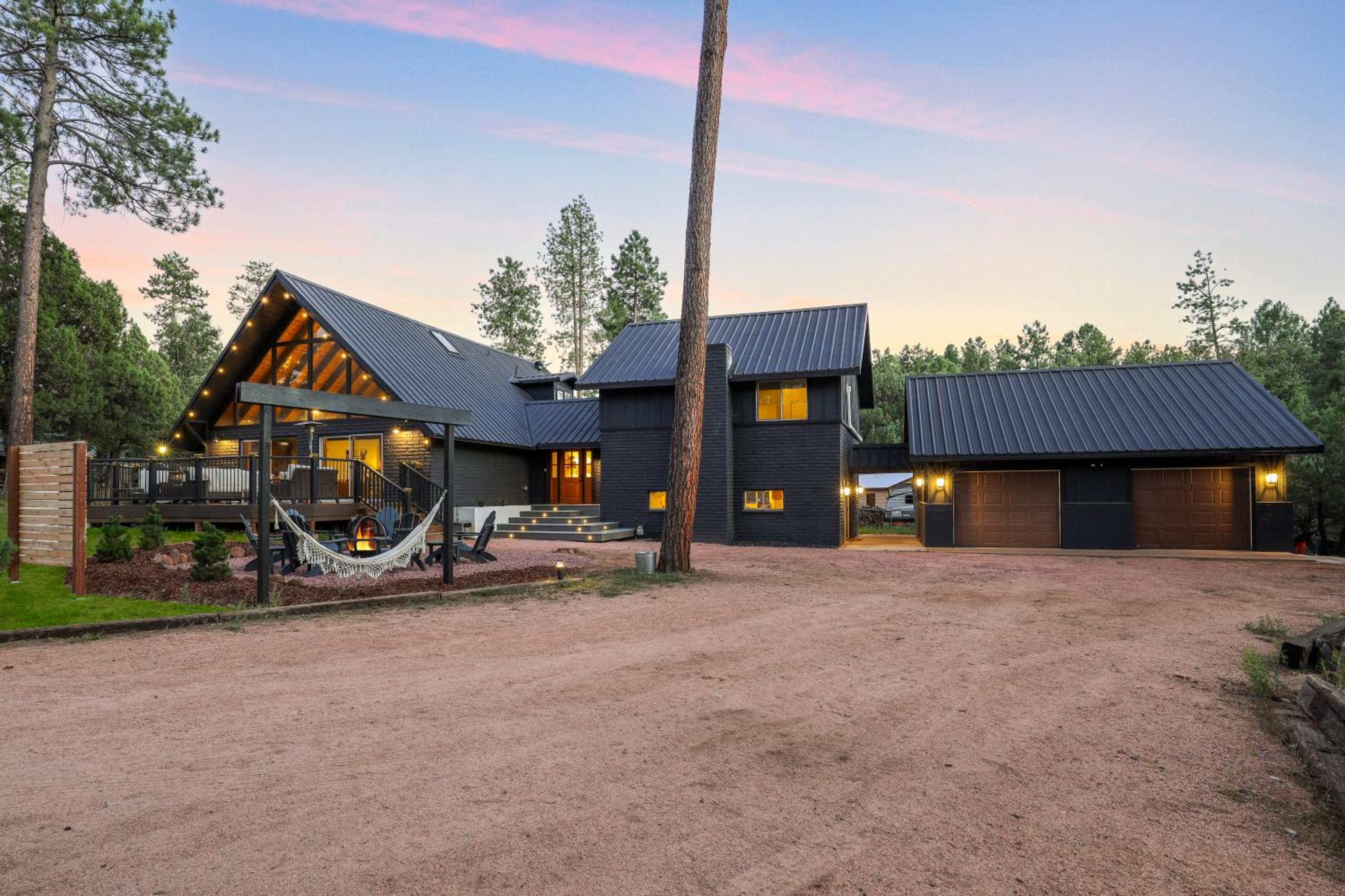 Cozy Modern Chalet in Strawberry view 3