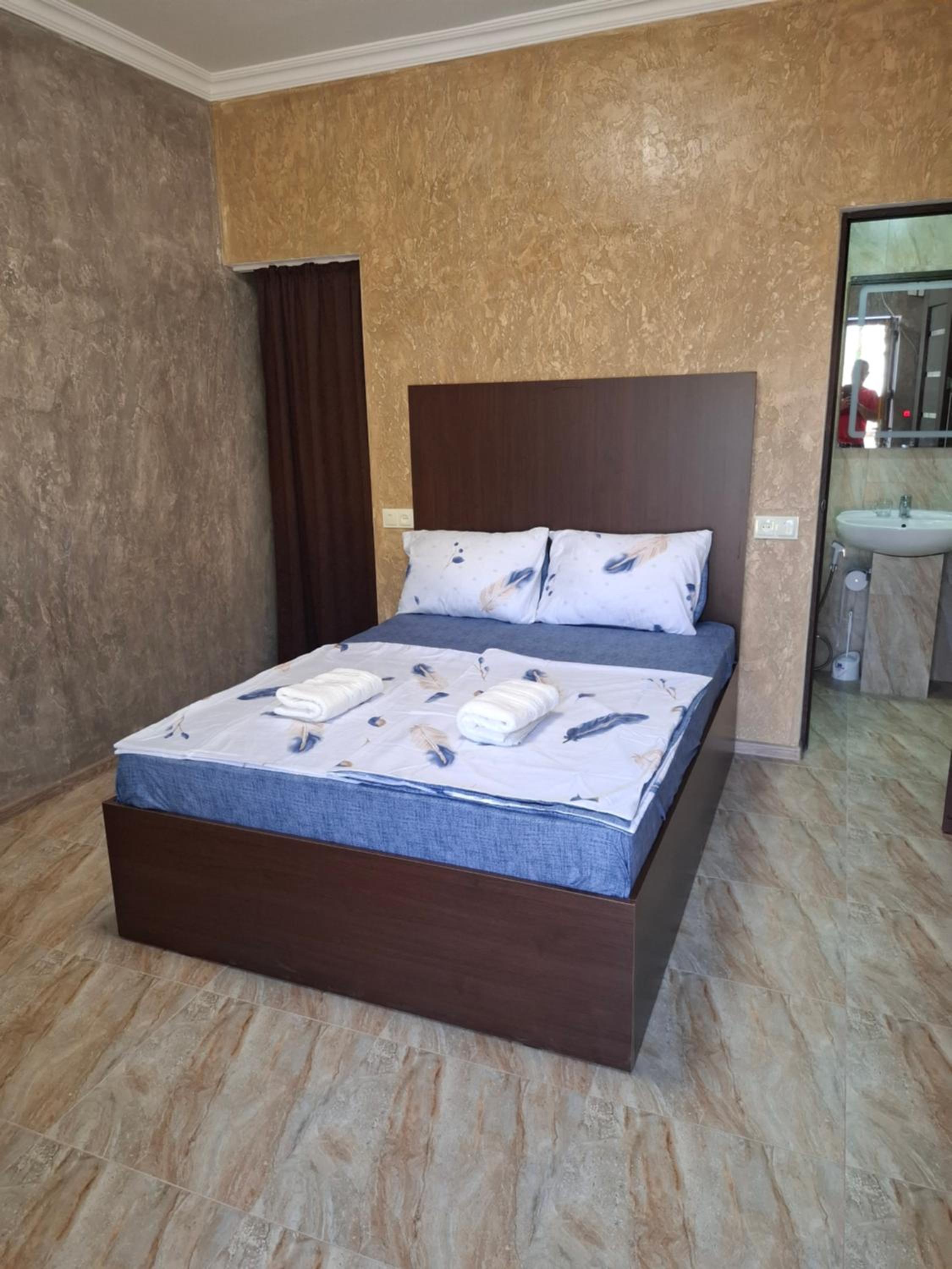 Luiza Guest House