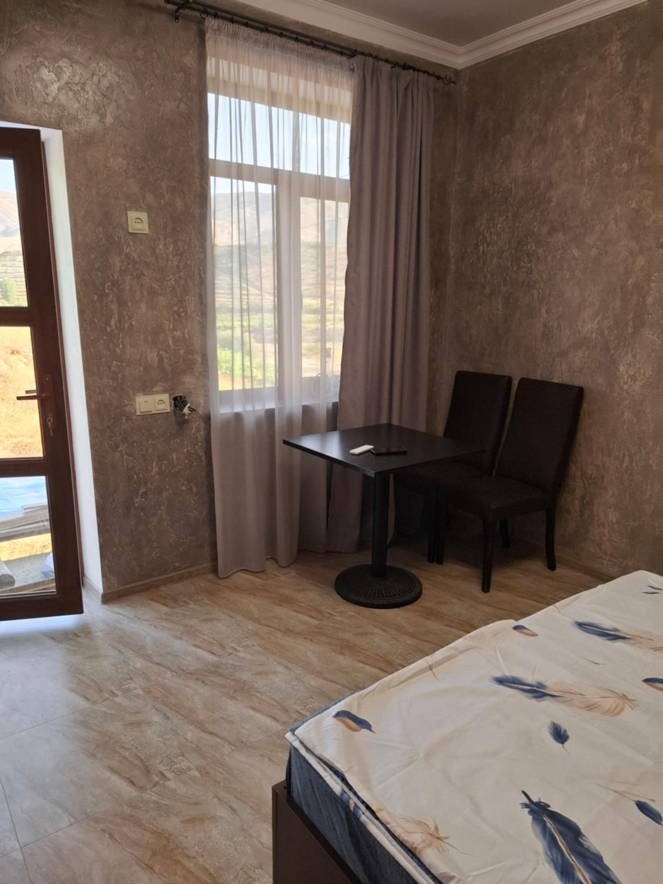 Luiza Guest House