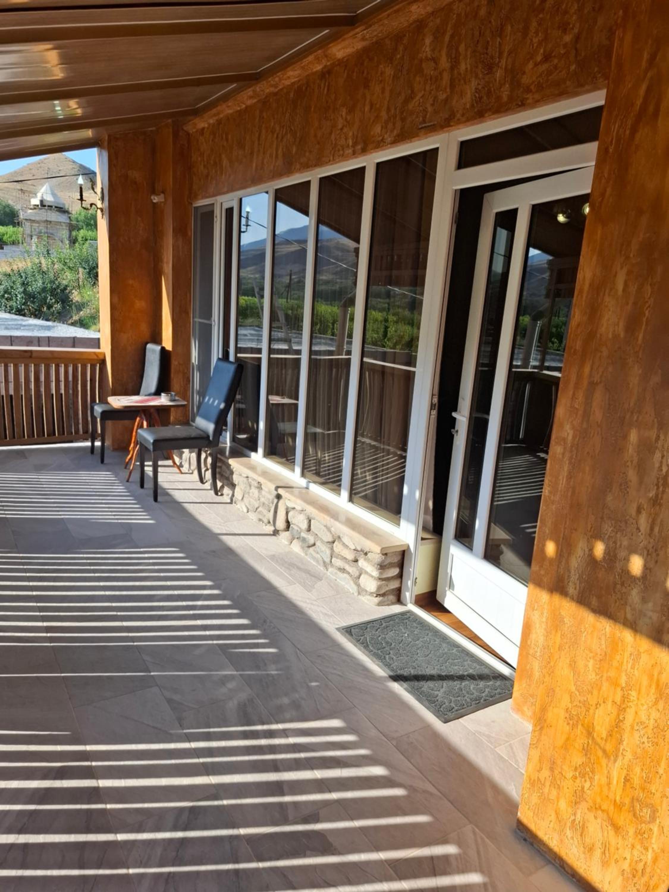 Luiza Guest House