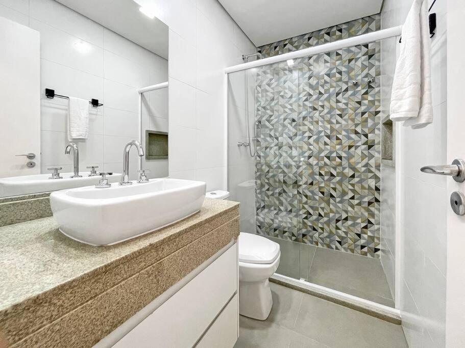 Apt com Varanda Gourmet Beira Mar Lindo Condominio