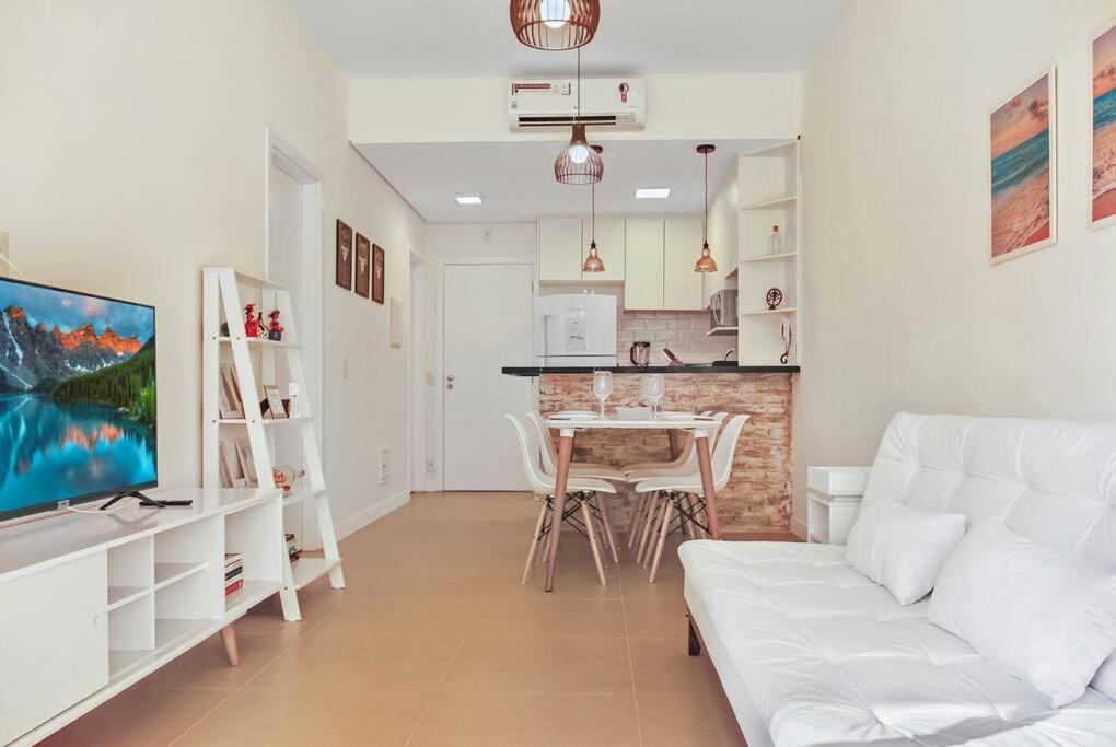 Apt com Varanda Gourmet Beira Mar Lindo Condominio