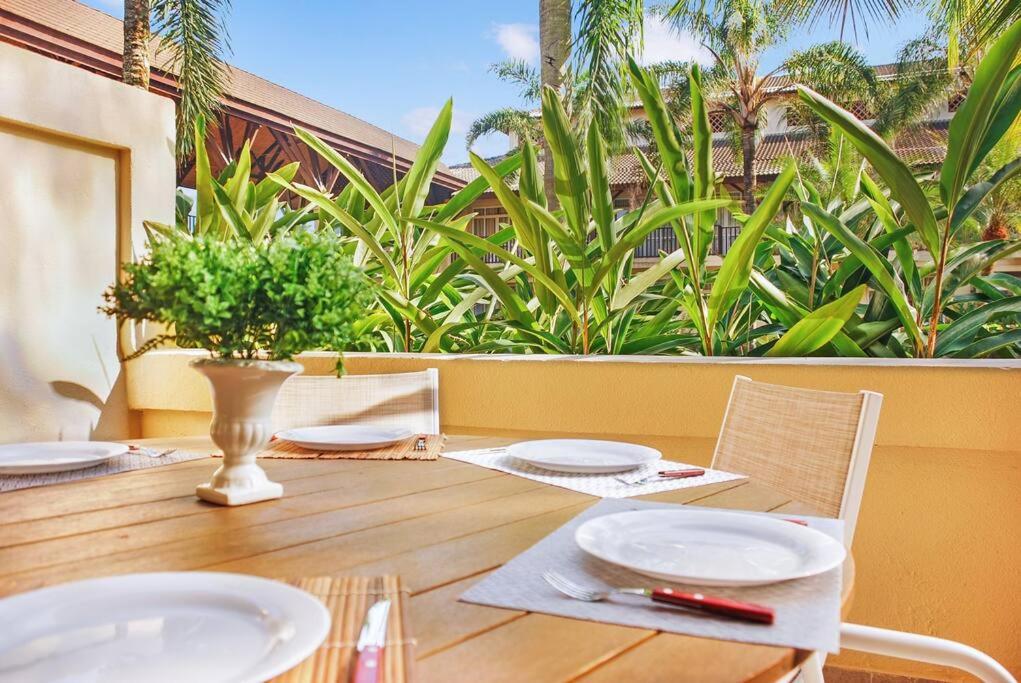 Apt com Varanda Gourmet Beira Mar Lindo Condominio