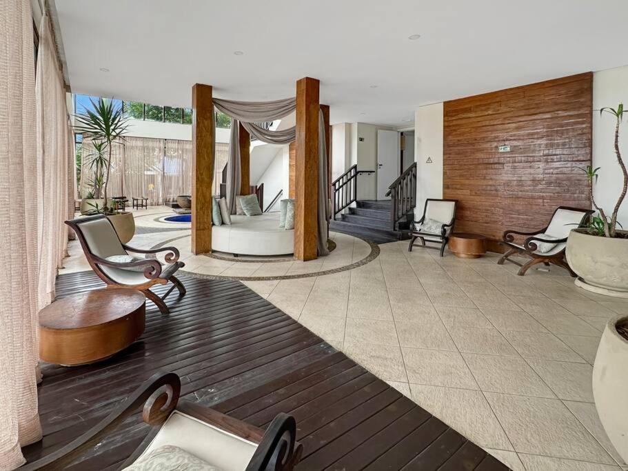 Apt com Varanda Gourmet Beira Mar Lindo Condominio