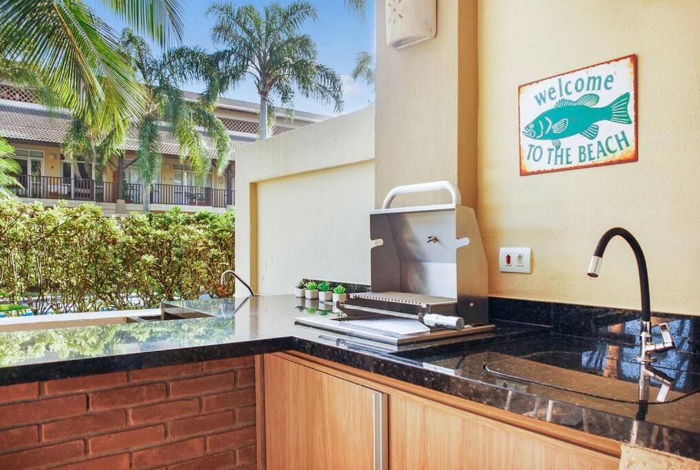 Apt com Varanda Gourmet Beira Mar Lindo Condominio