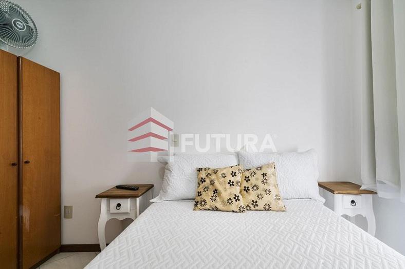 Aconchegante apartamento 2 dormitórios a 30 metros da praia LA001E