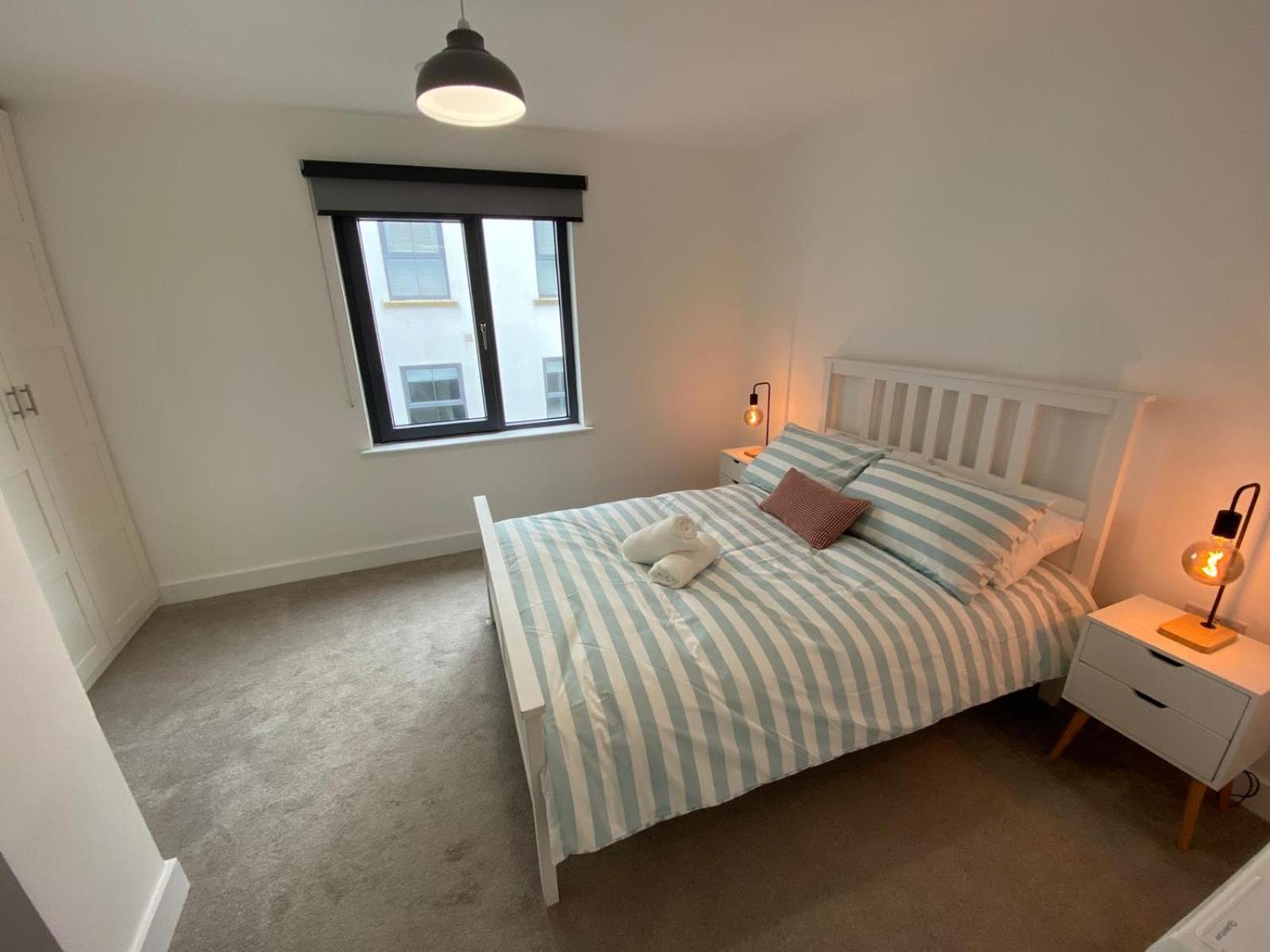 Coastal Links, Main Street Portrush, 1 to 5 guests view 3