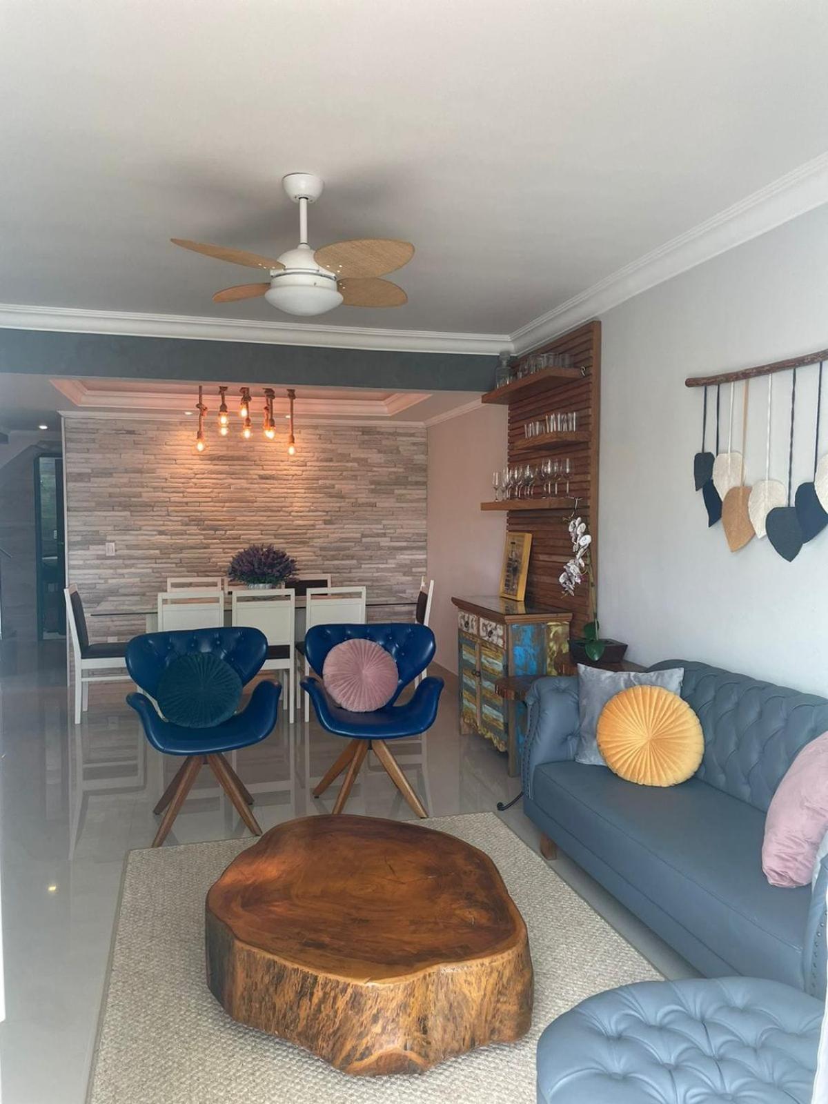 Exclusiva Casa em Condomínio