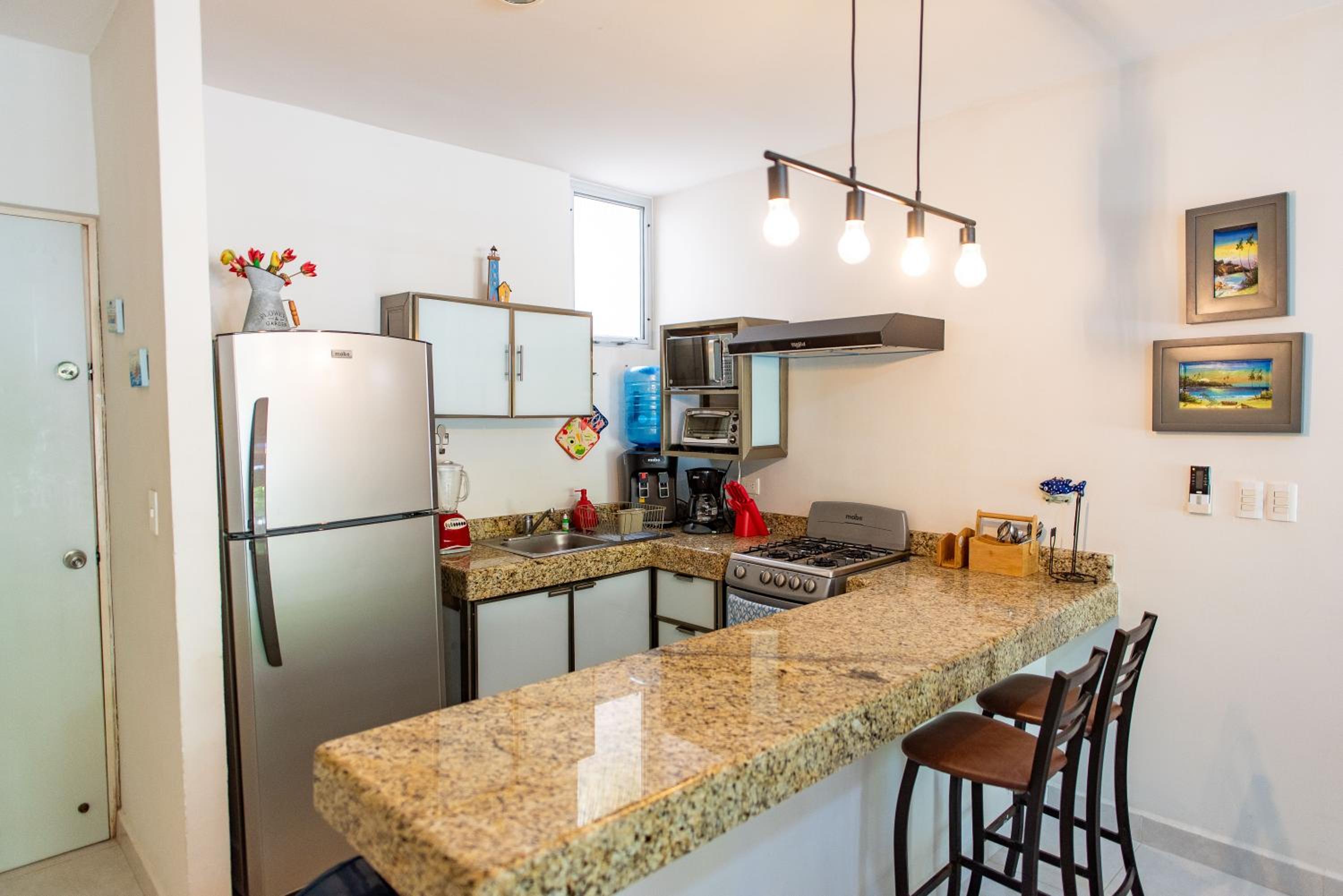 Elegant and comfy 2BR 1 block from the Ocean view 5