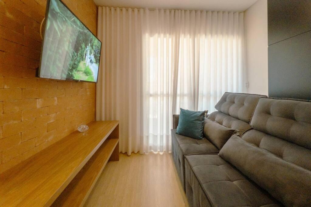 Excelente Luxo Piscina Ar VIV202