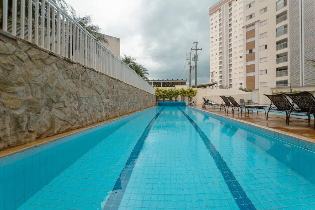 Excelente Luxo Piscina Ar VIV202