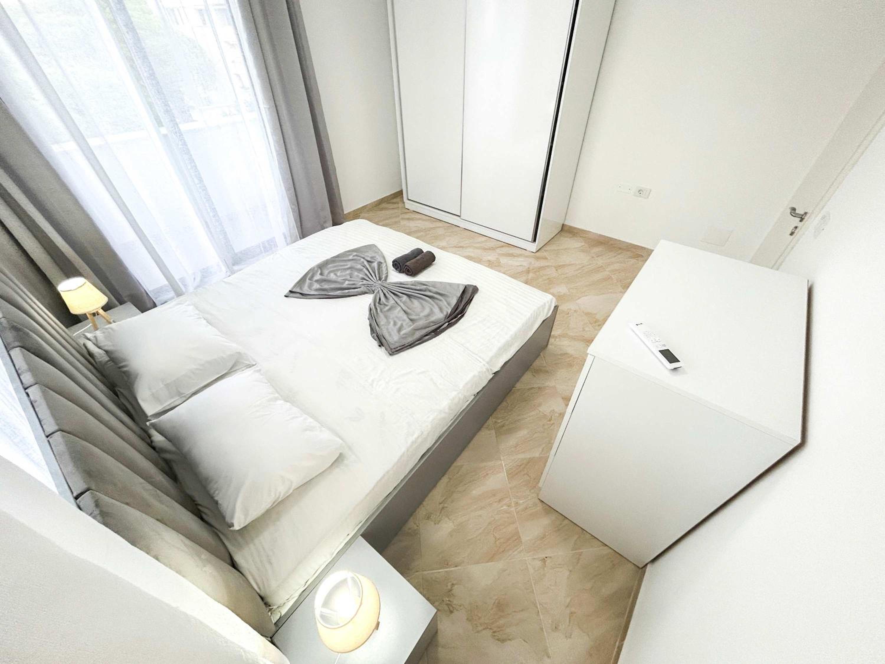Albanian Dream House 716