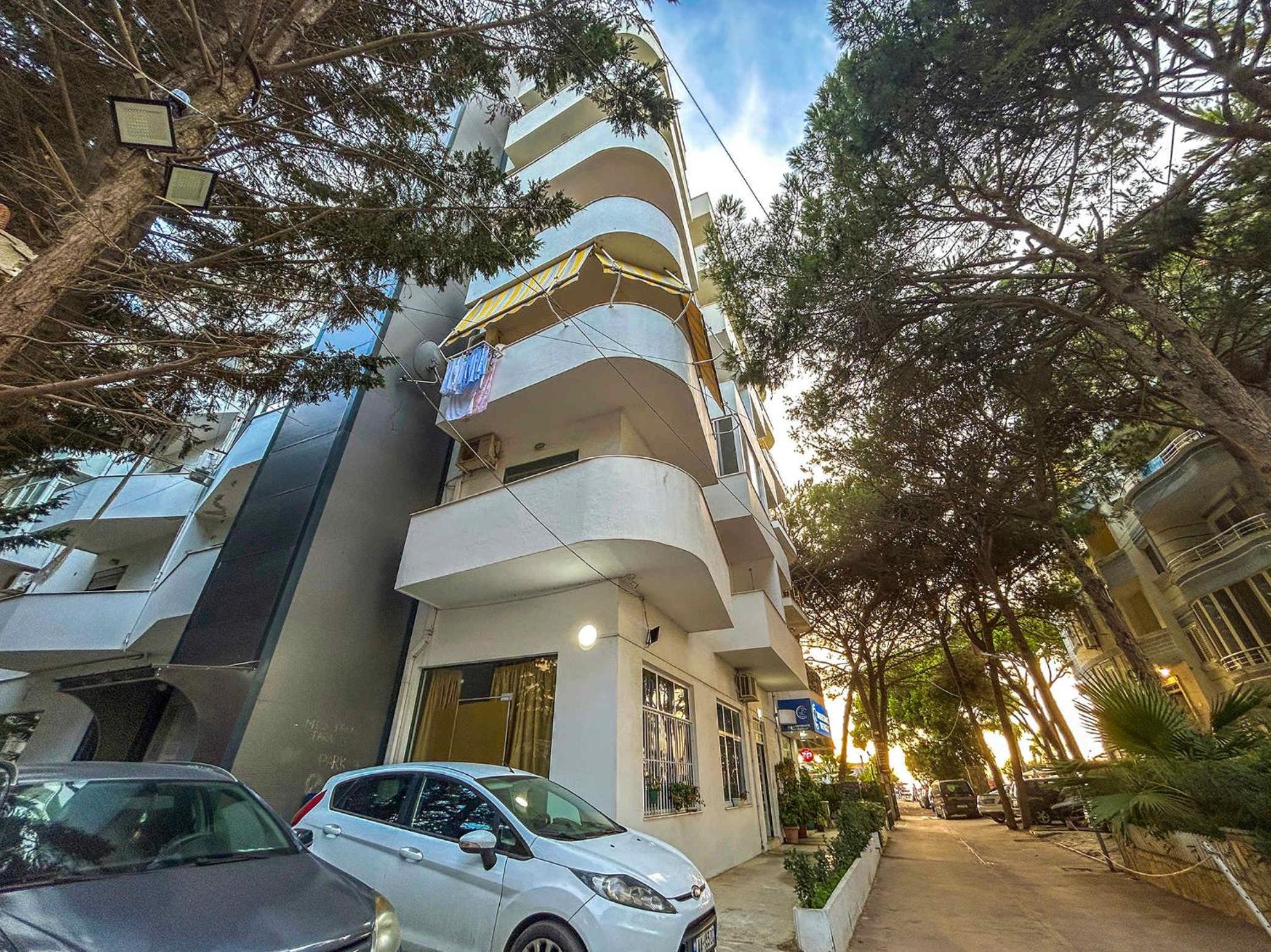 Albanian Dream House 716