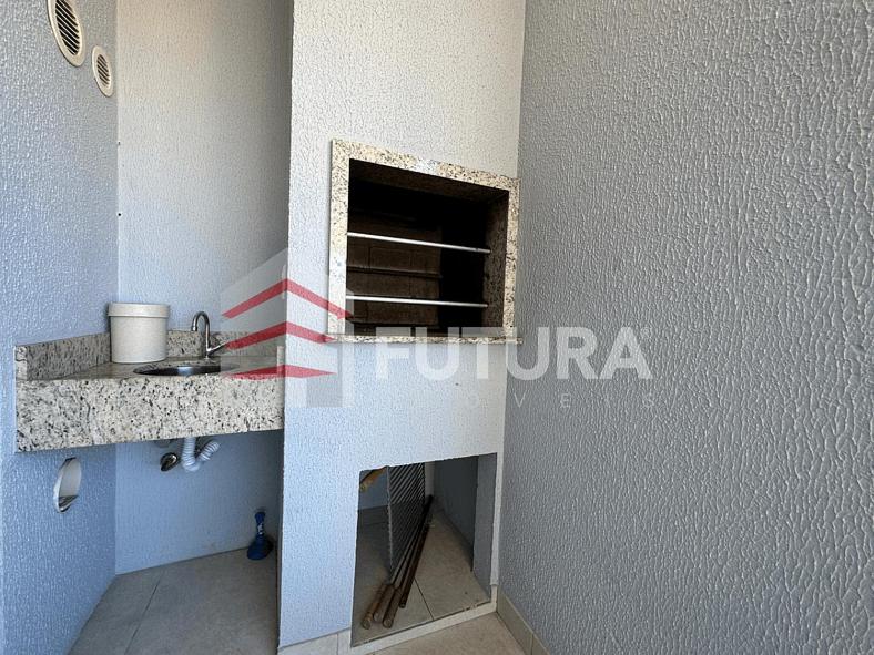 Belíssimo apartamento a poucos metros da praia LA003E