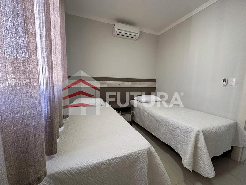 Belíssimo apartamento a poucos metros da praia LA003E