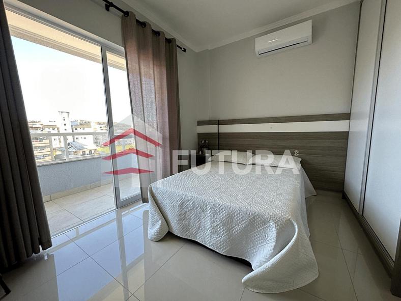 Belíssimo apartamento a poucos metros da praia LA003E