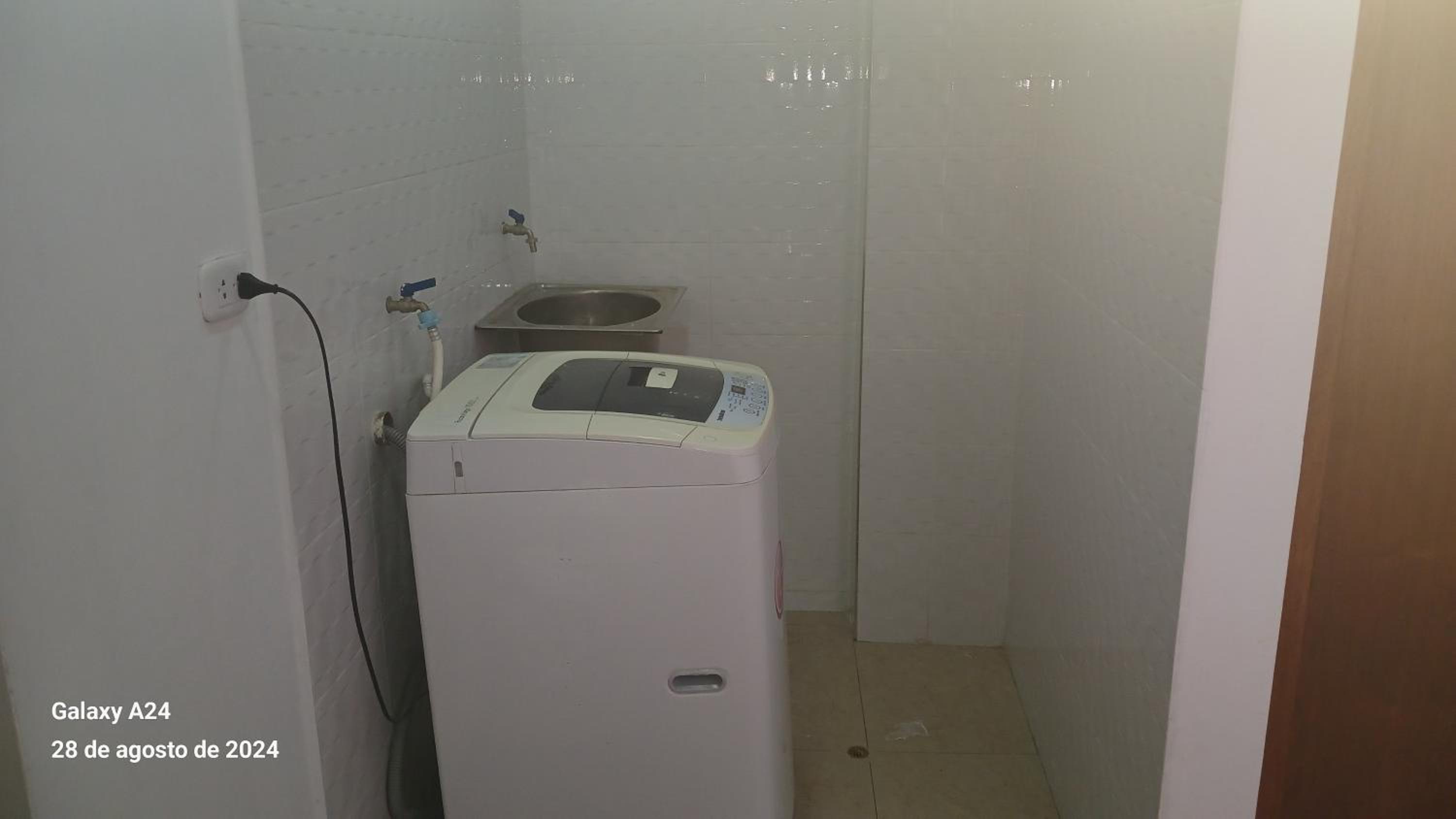 APARTAMENTO PRIMER PISO y cochera view 5