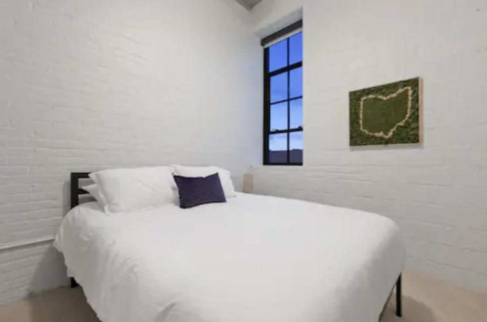 2125 Superior Living