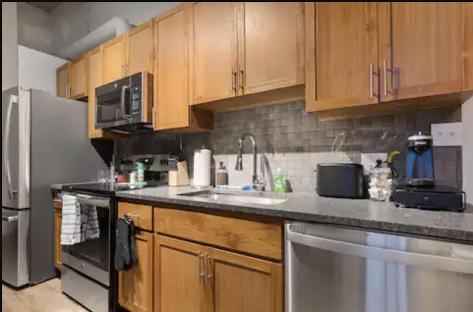 2125 Superior Living