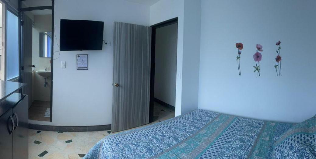Room cerca al aeropuerto