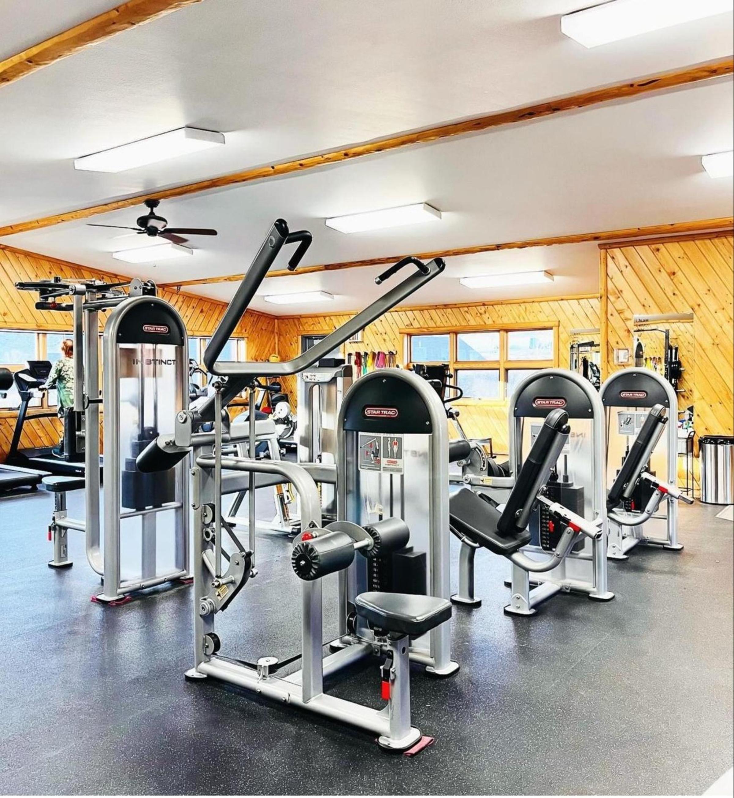 Chinook Winds Lodge