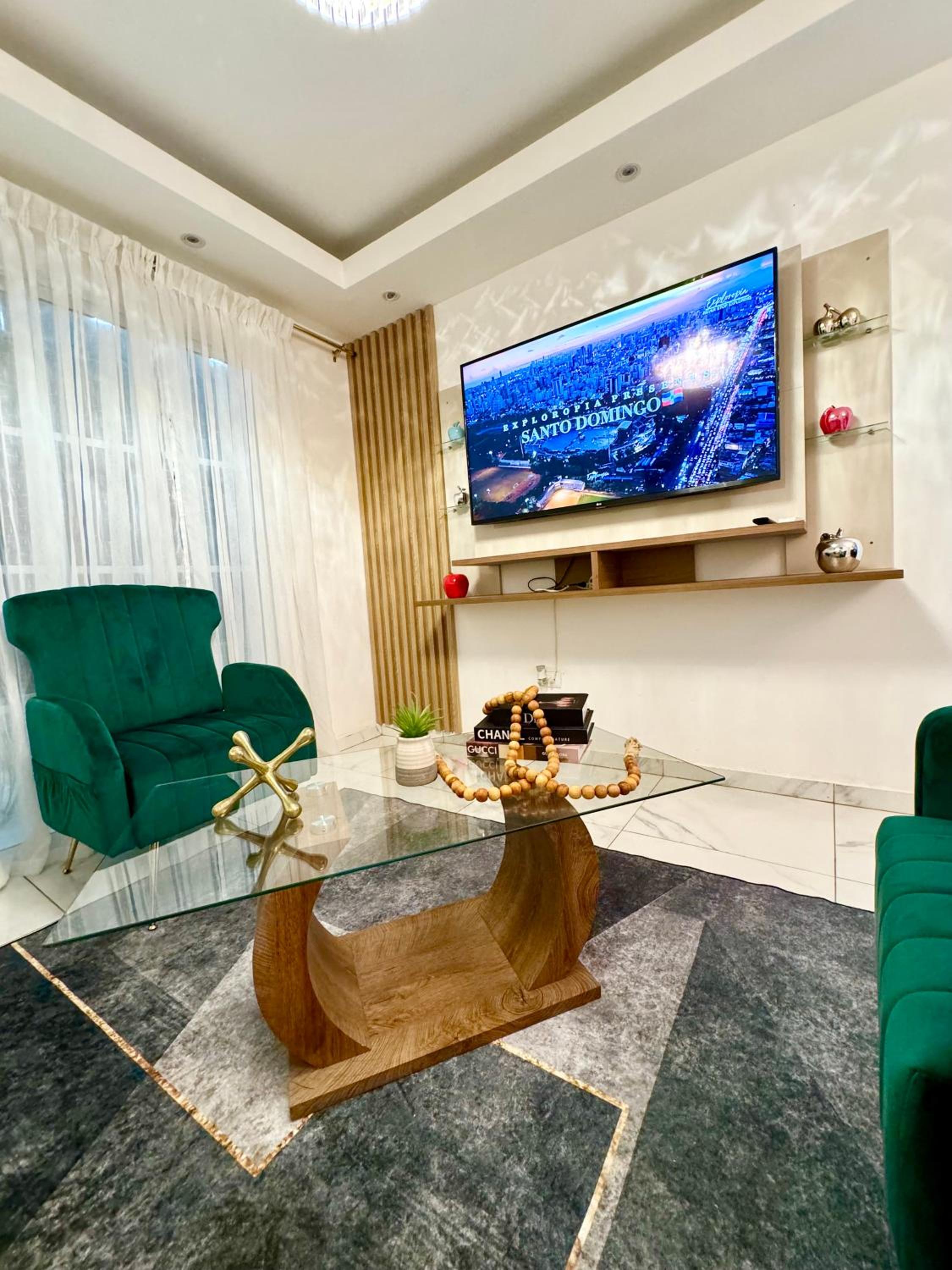 Cozy Apartment with Balcony
