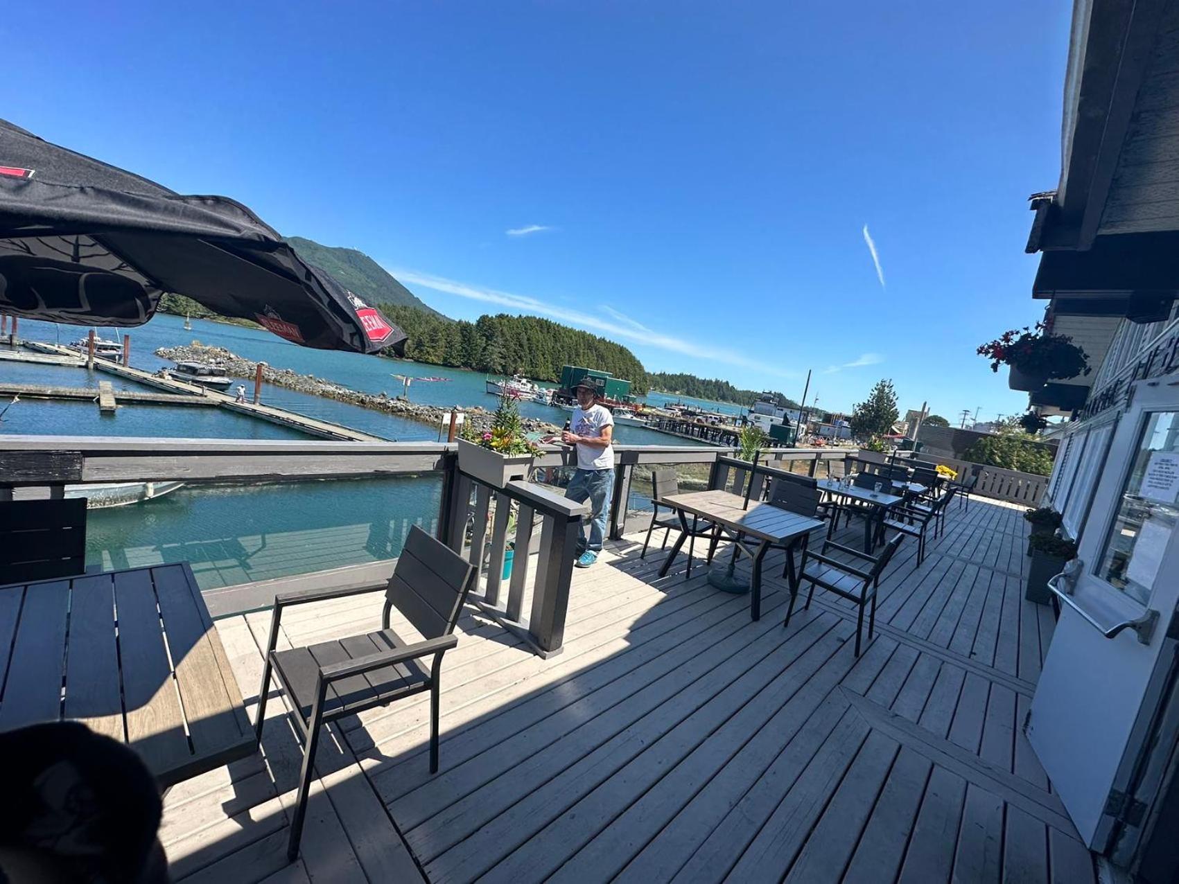 Island West Resort-Motel