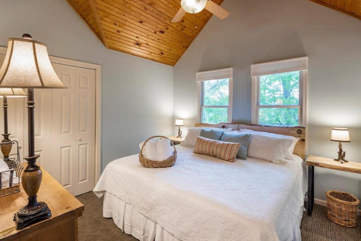 4 BR Home on the 17th Green at Old Kinderhook