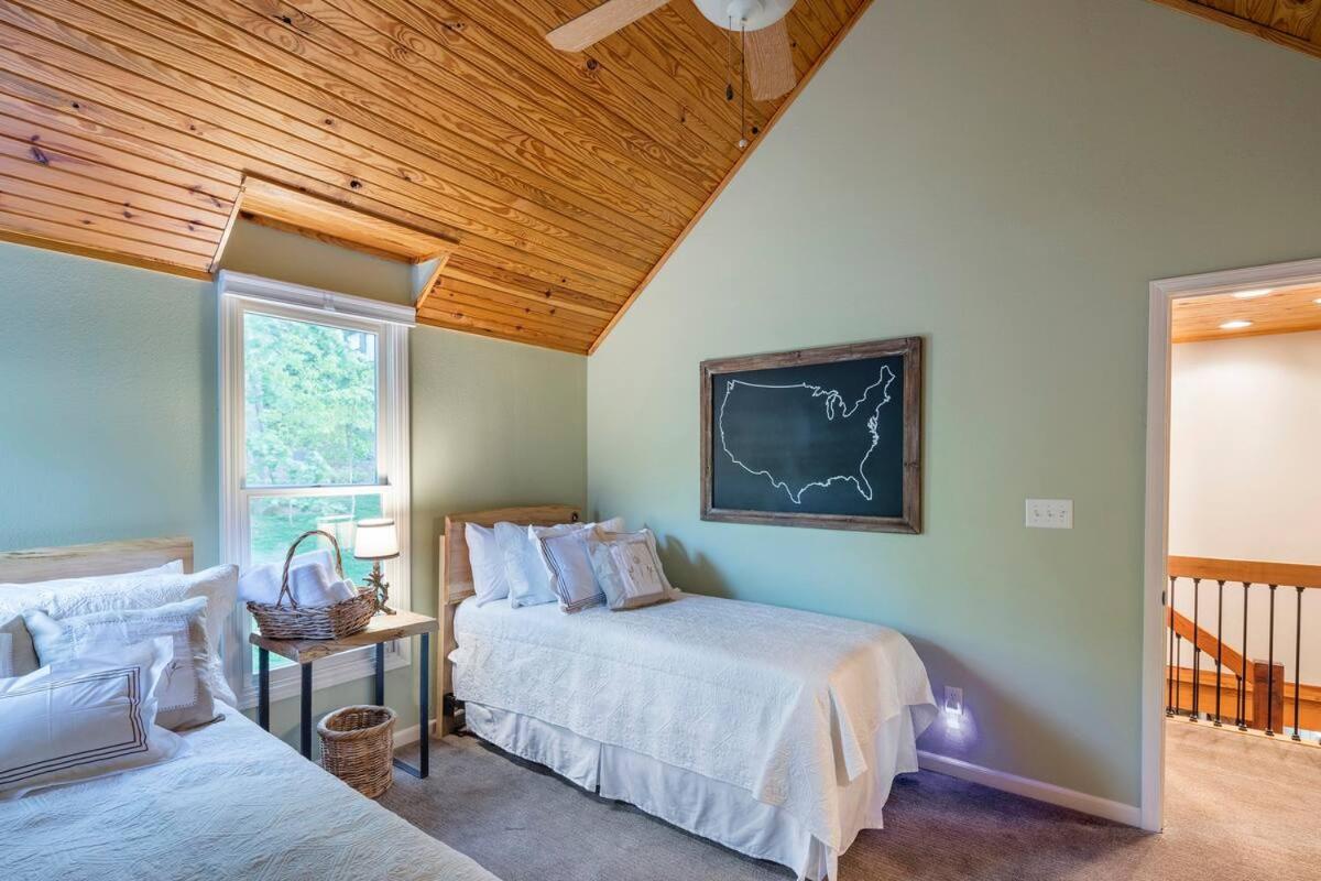 4 BR Home on the 17th Green at Old Kinderhook