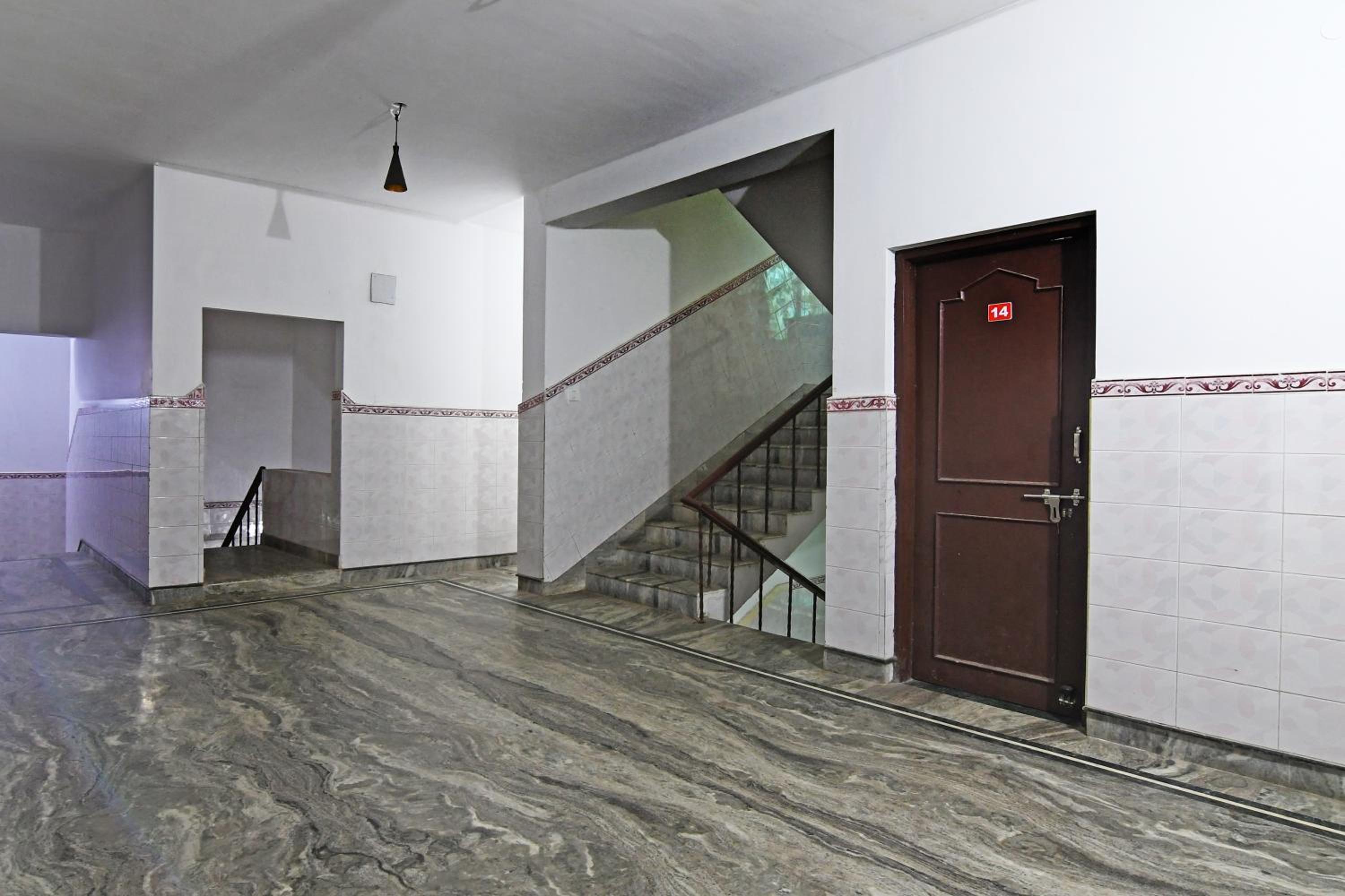 Hotel O Home Elite Stay Near Shri Shri Shiridi Sai Mandir view 4