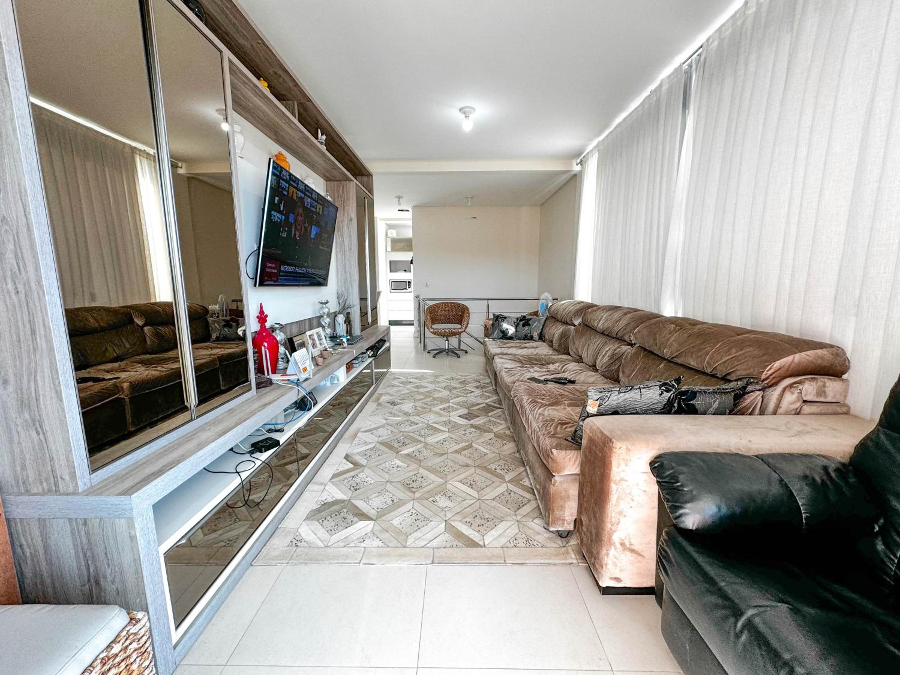 Apartamento Lindo com 03 Suítes LA019E