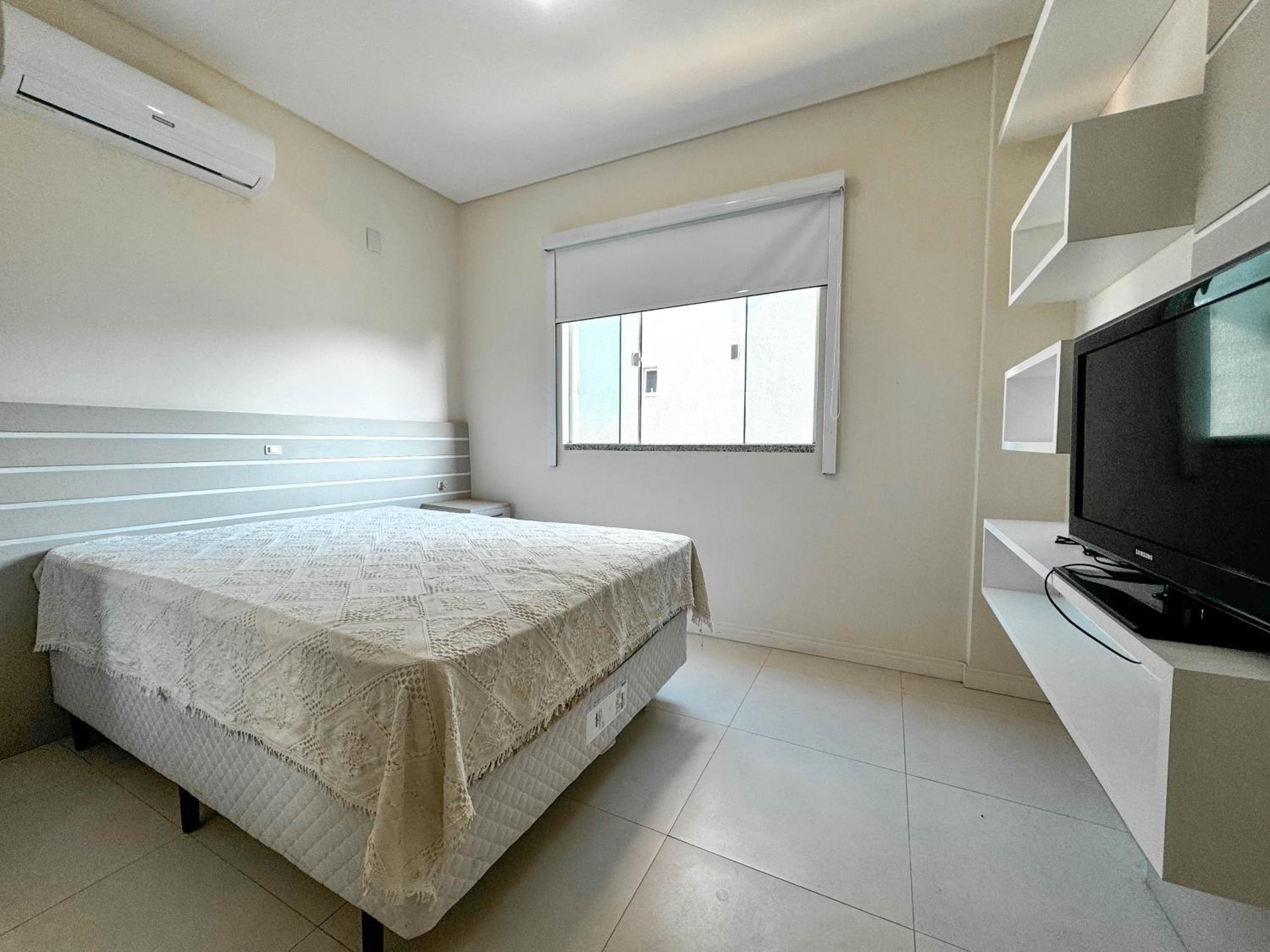 Apartamento Lindo com 03 Suítes LA019E