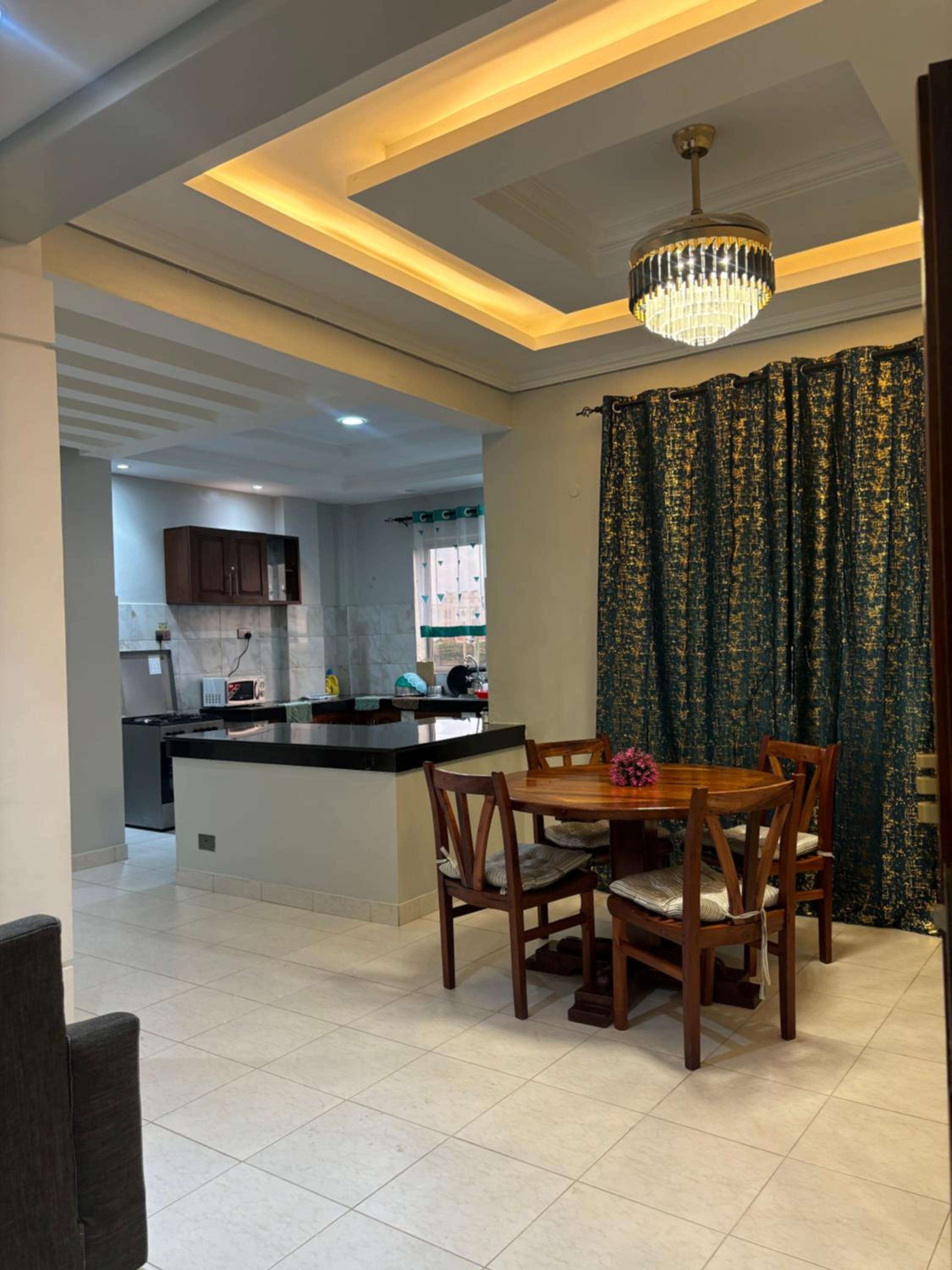 Tropical home view 5