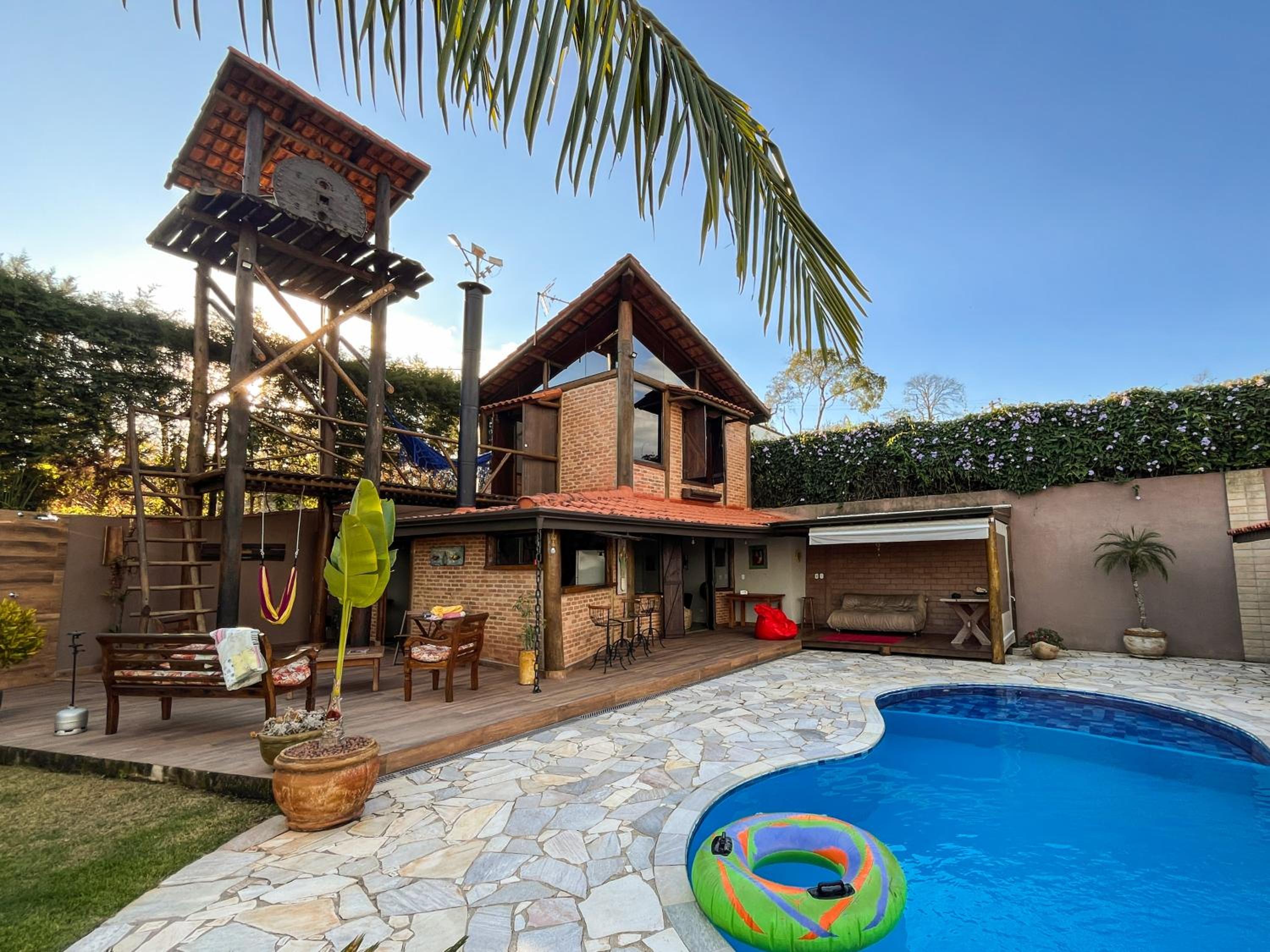 Casa de Hospedes Chalé Rustico com Banheira e Piscina Privativa a 1h de SP Espaço Totalmente Privativo