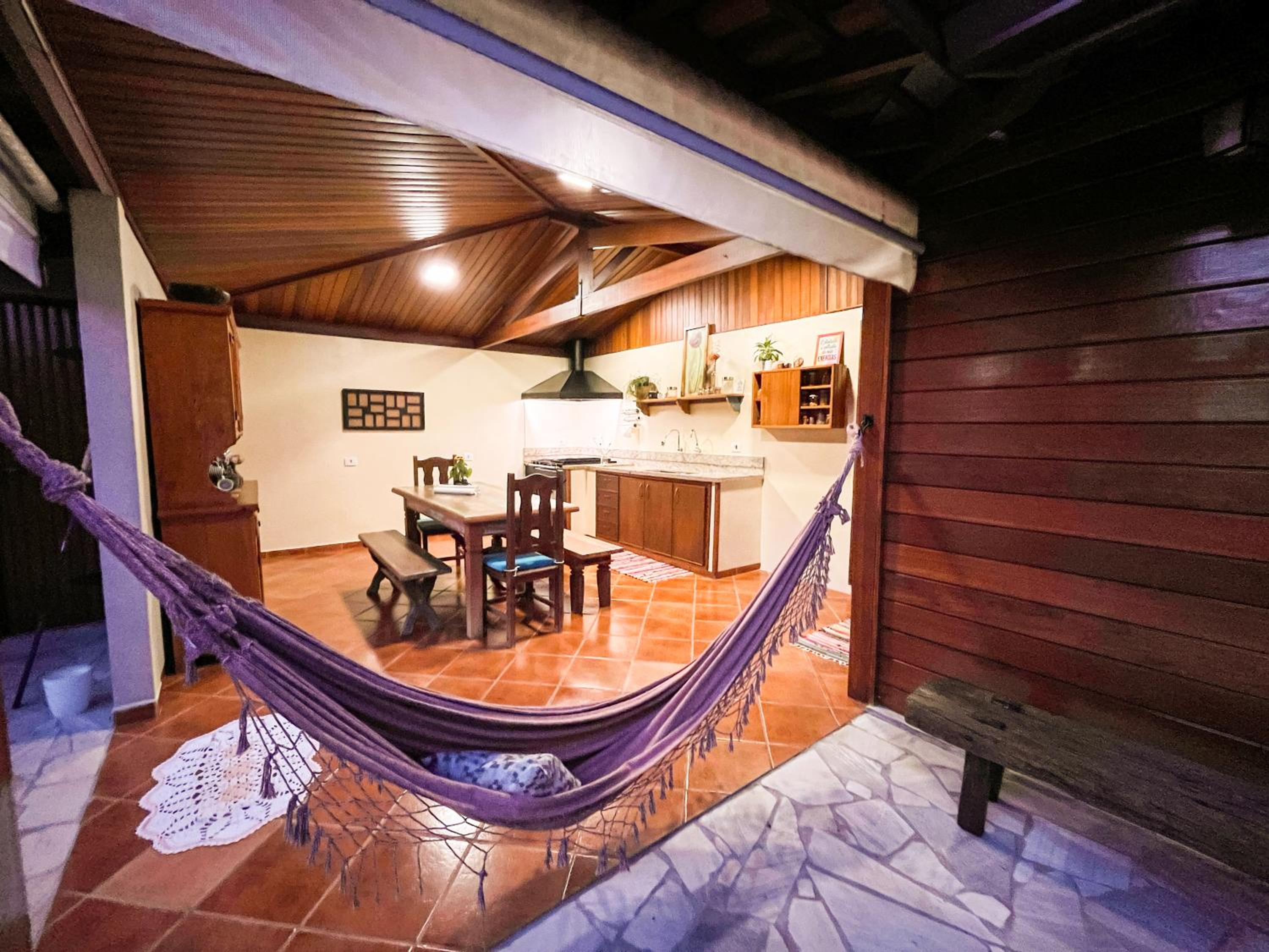 Casa de Hospedes Chalé Rustico com Banheira e Piscina Privativa a 1h de SP Espaço Totalmente Privativo