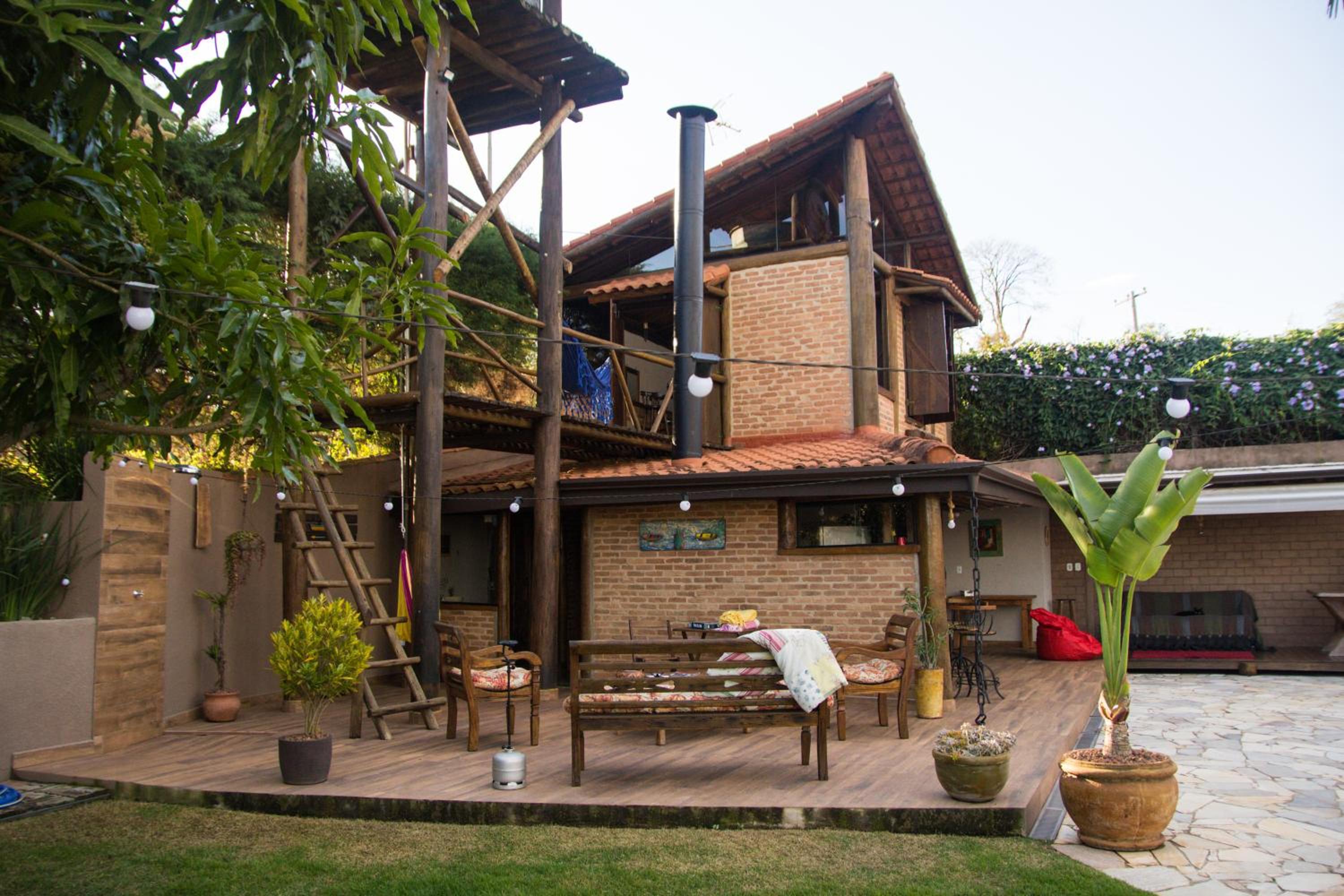 Casa de Hospedes Chalé Rustico com Banheira e Piscina Privativa a 1h de SP Espaço Totalmente Privativo