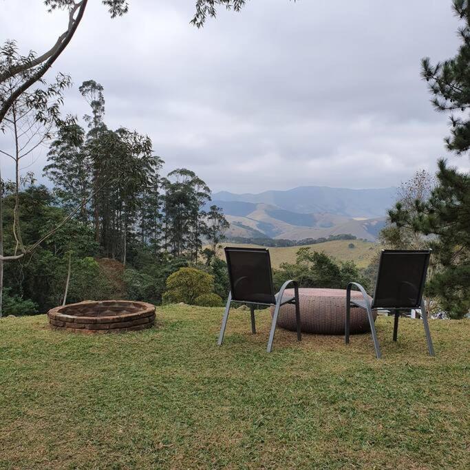 Chalé aconchegante com lareira fogueira e natureza