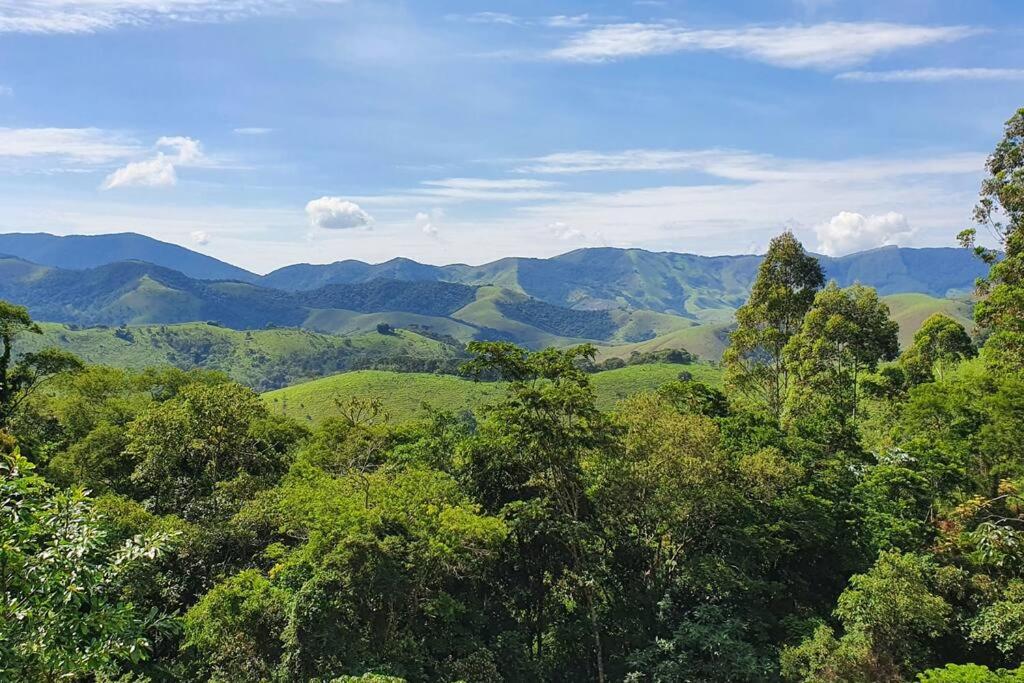 Chalé aconchegante com lareira fogueira e natureza